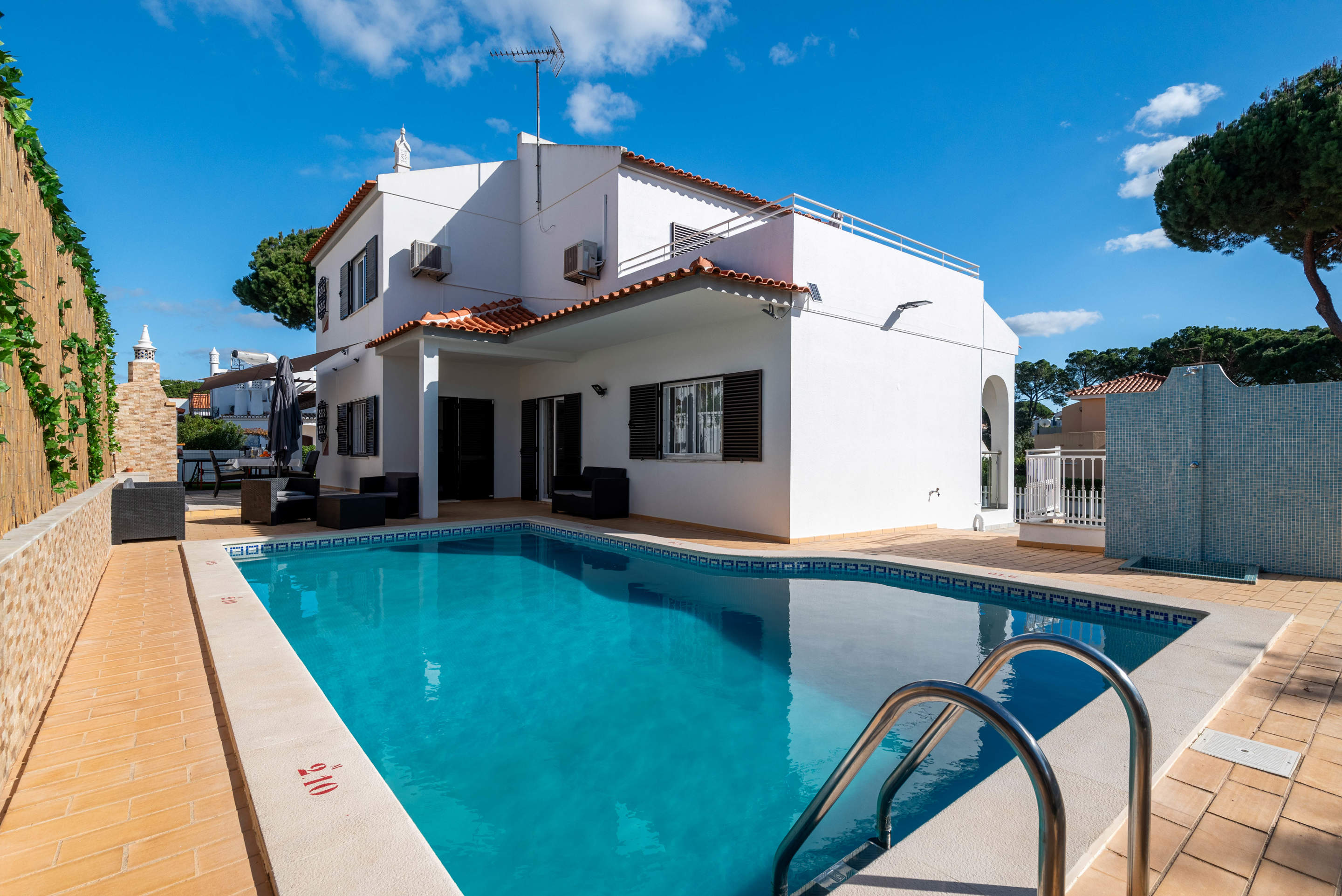 Villa Viegas, 4 bedroom villa in Vilamoura Area, Algarve