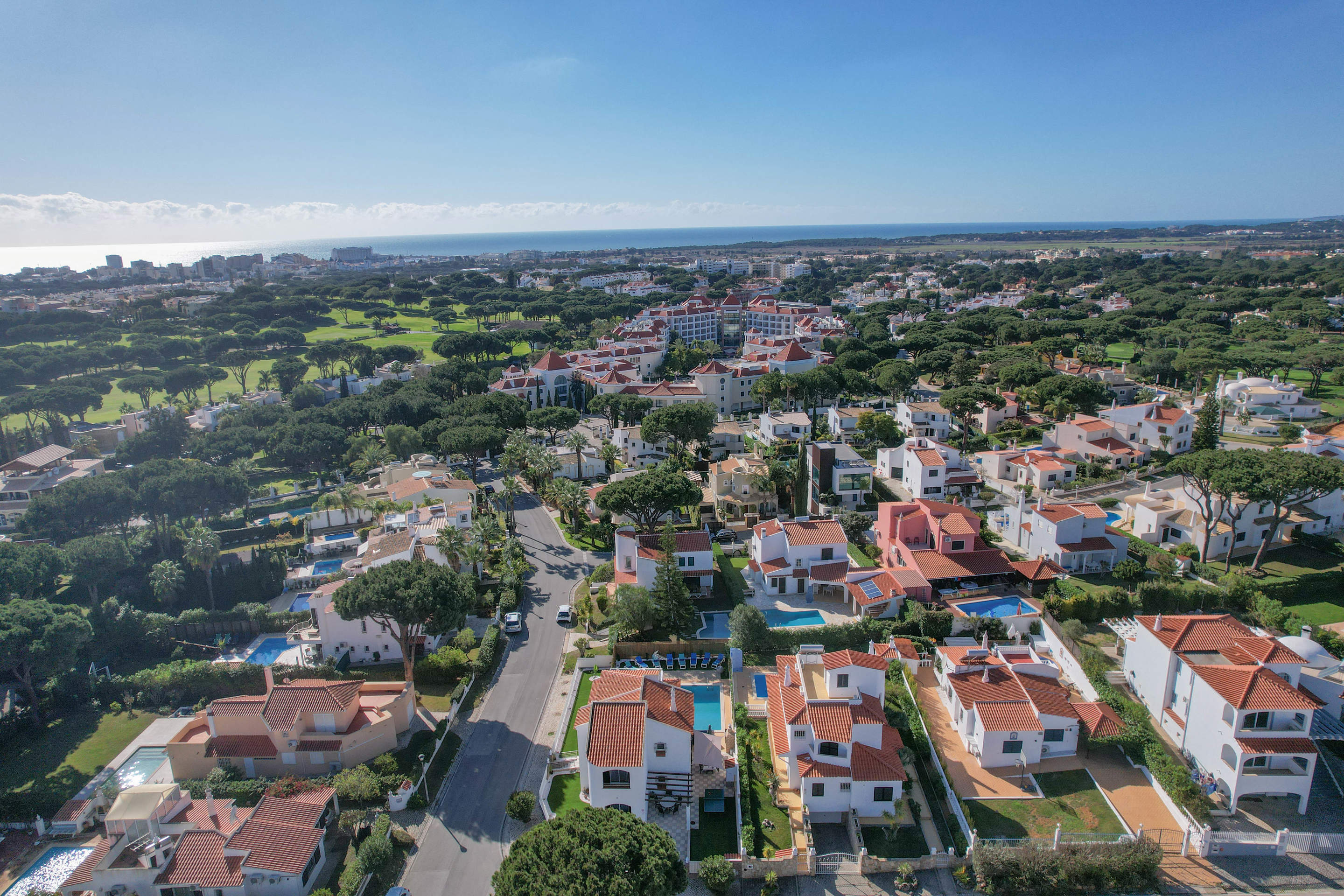 Villa Viegas, 4 bedroom villa in Vilamoura Area, Algarve