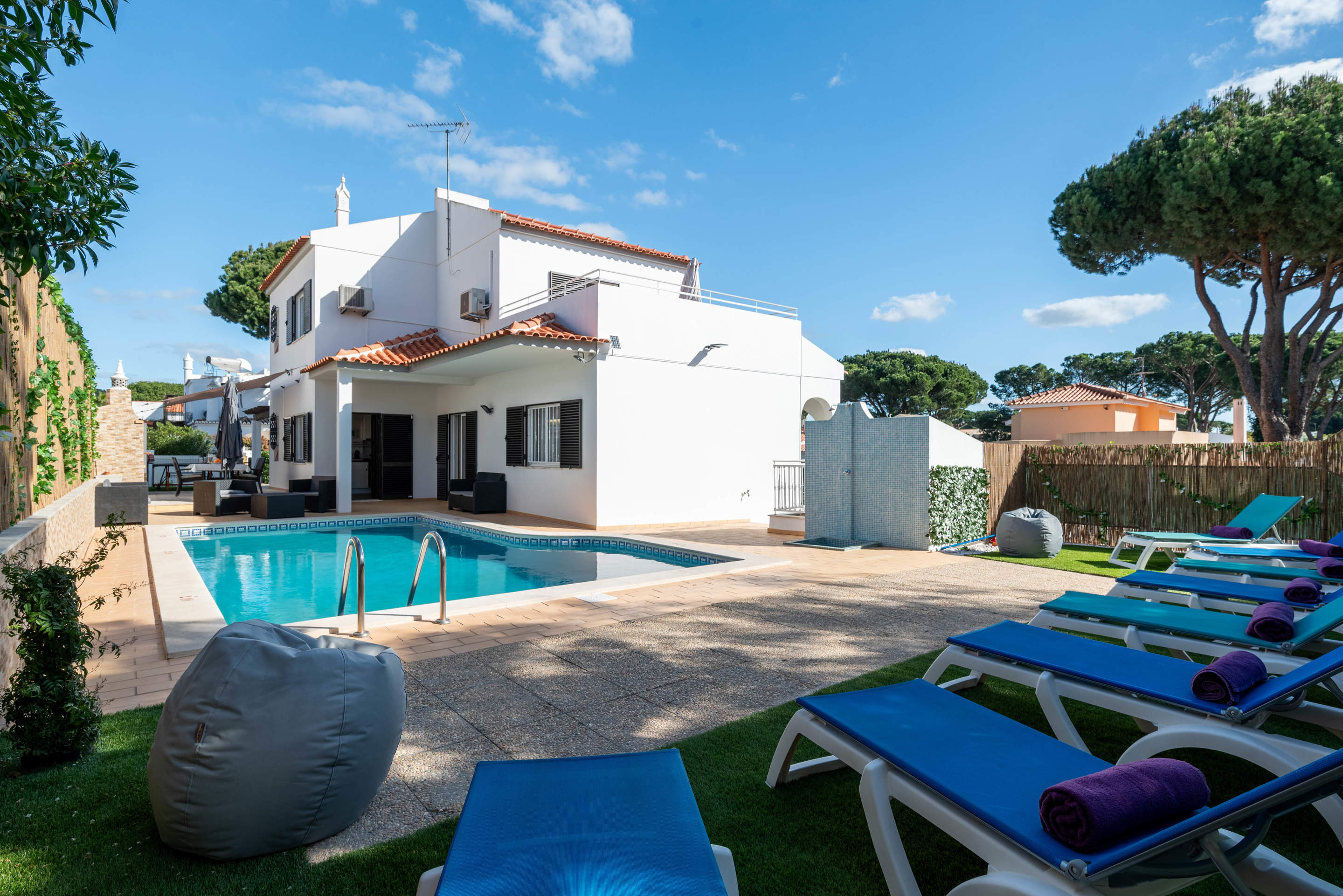 Villa Viegas, 4 bedroom villa in Vilamoura Area, Algarve