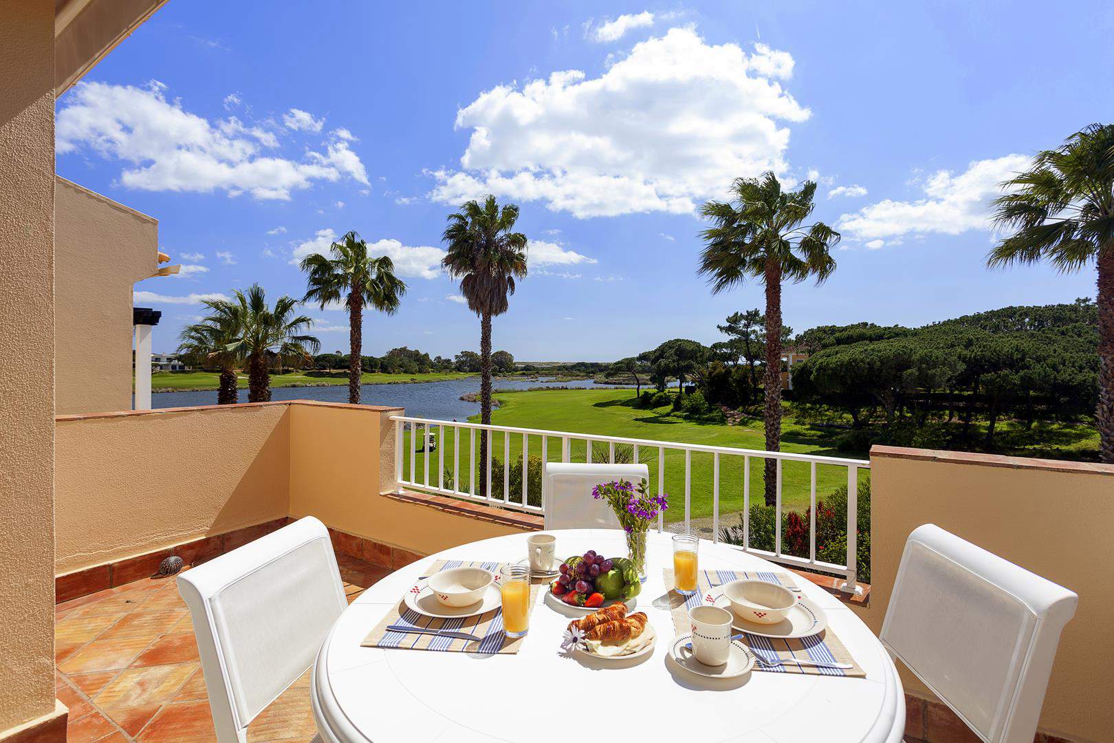 Sao Lourenco Standard Studio Apt 49, Cinnamon, 1 bedroom apartment in Quinta do Lago, Algarve