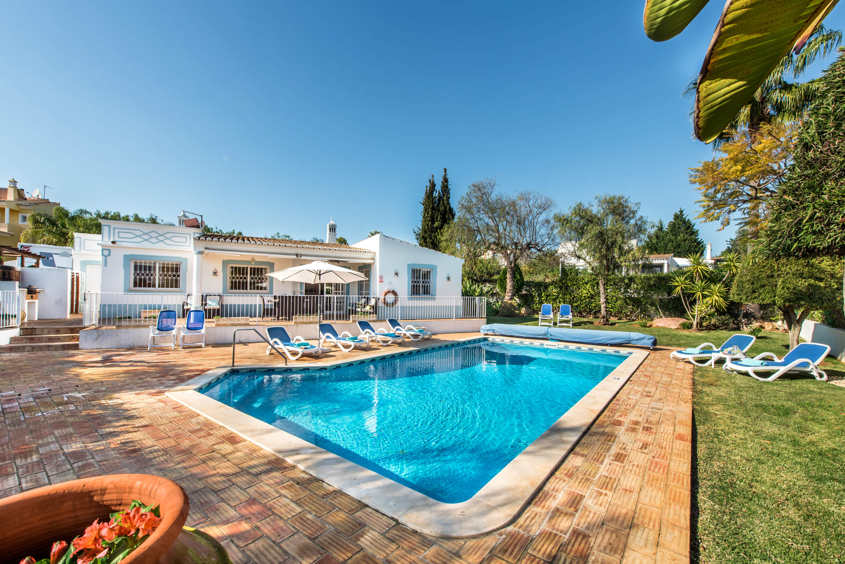 Villa Amora, 3 bedroom villa in Gale, Vale da Parra and Guia, Algarve