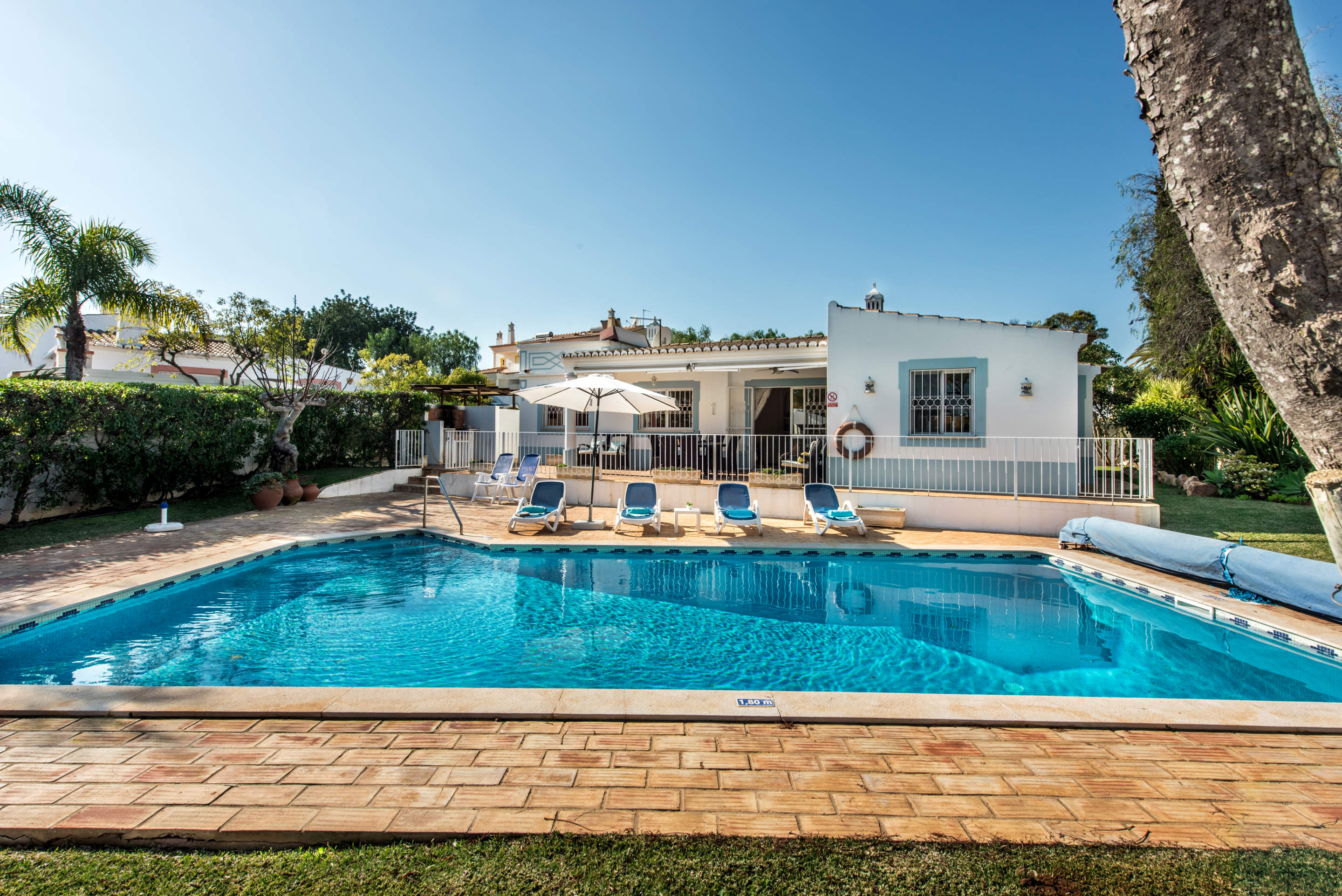 Villa Amora, 3 bedroom villa in Gale, Vale da Parra and Guia, Algarve