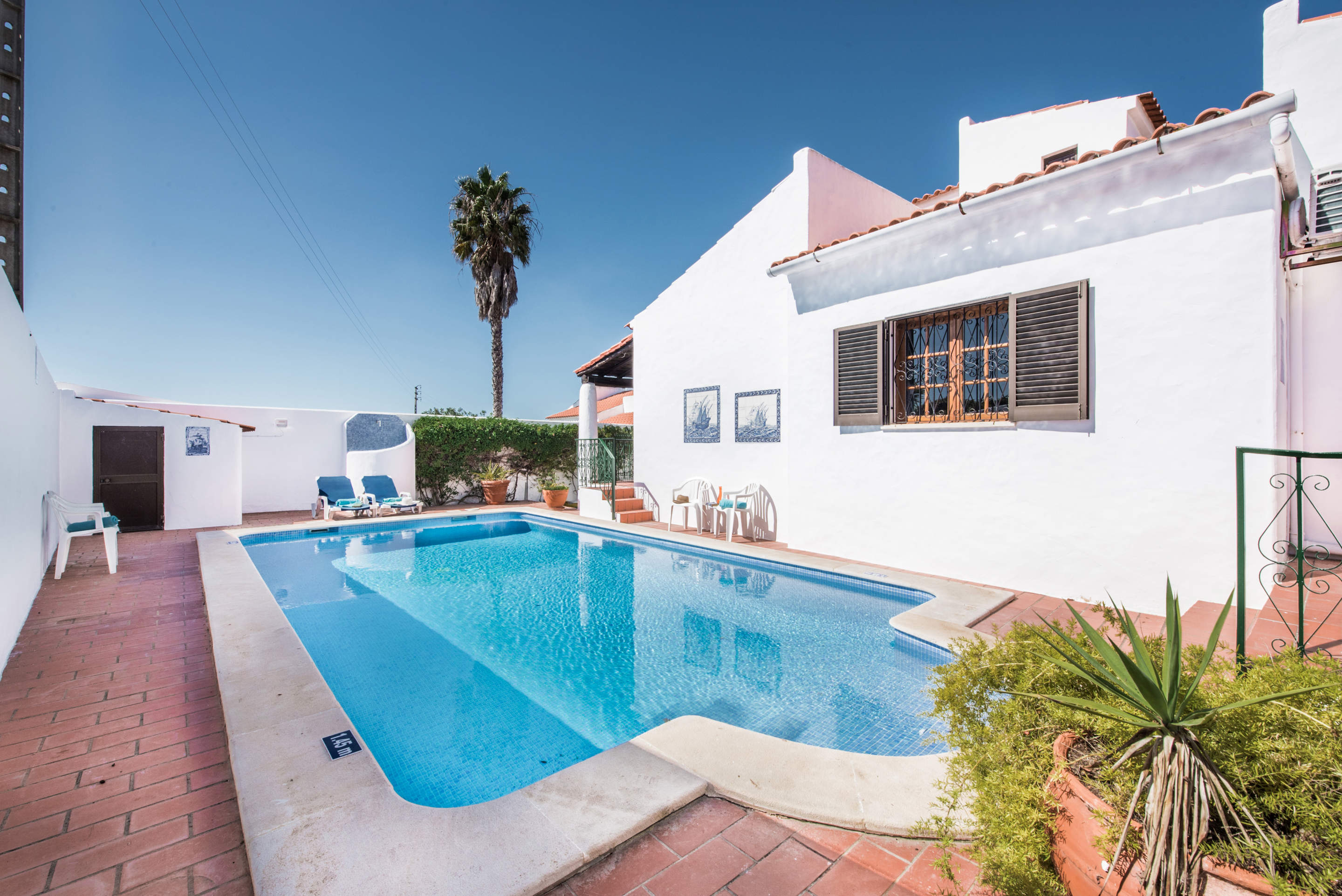 Villa Iris, 3 bedroom villa in Gale, Vale da Parra and Guia, Algarve