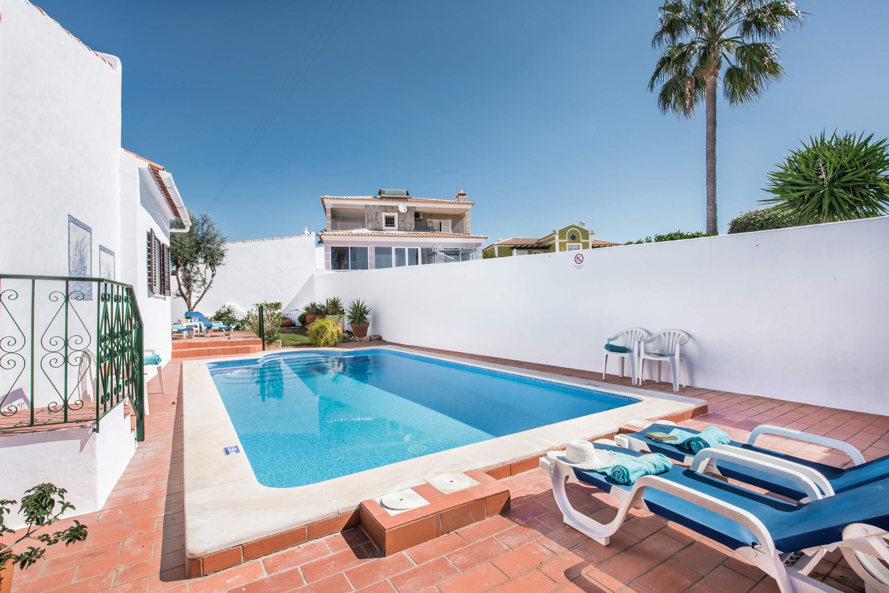 Villa Iris, 3 bedroom villa in Gale, Vale da Parra and Guia, Algarve