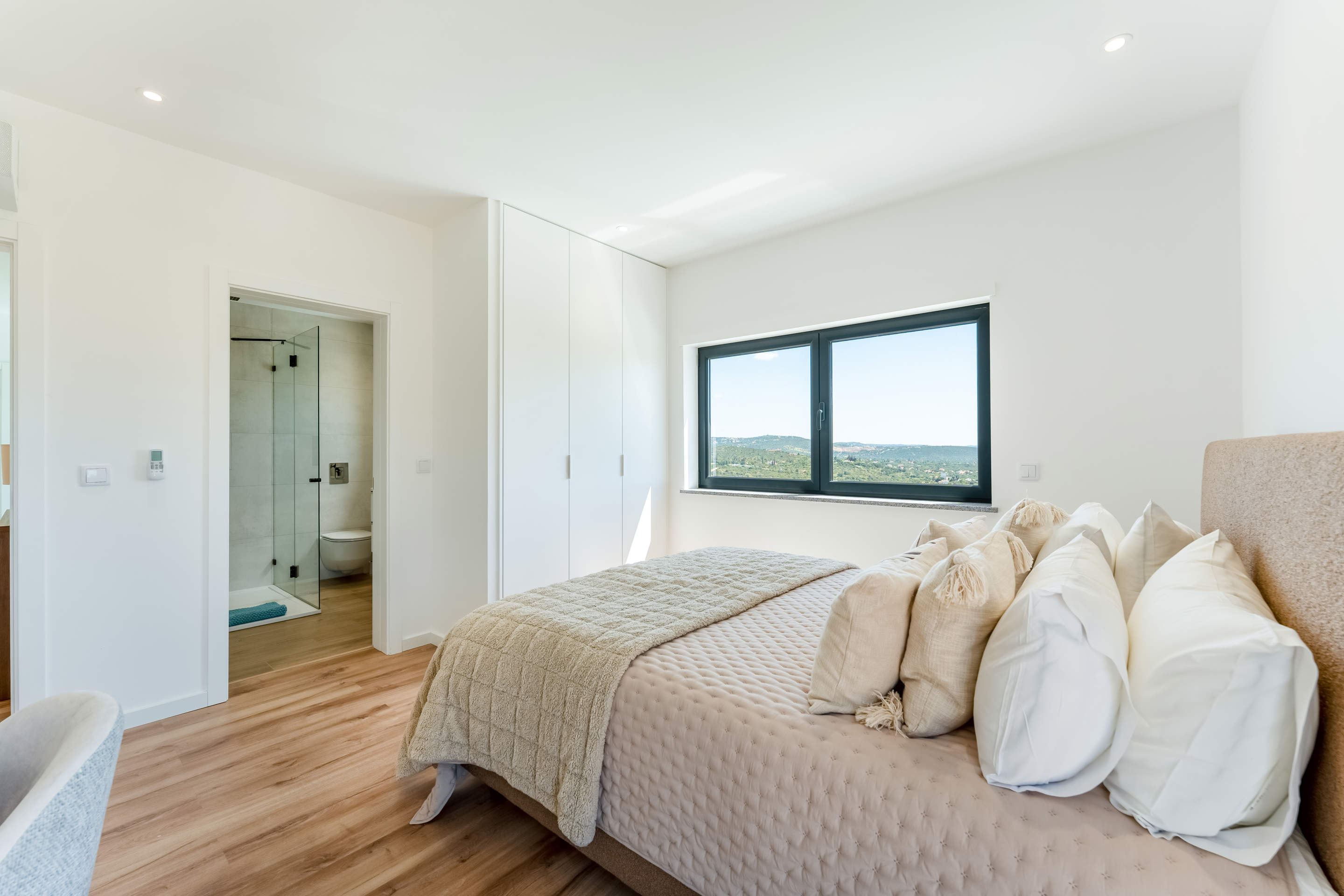Villa Essence, 3 bedroom villa in Malhao, Paderne, Algarve