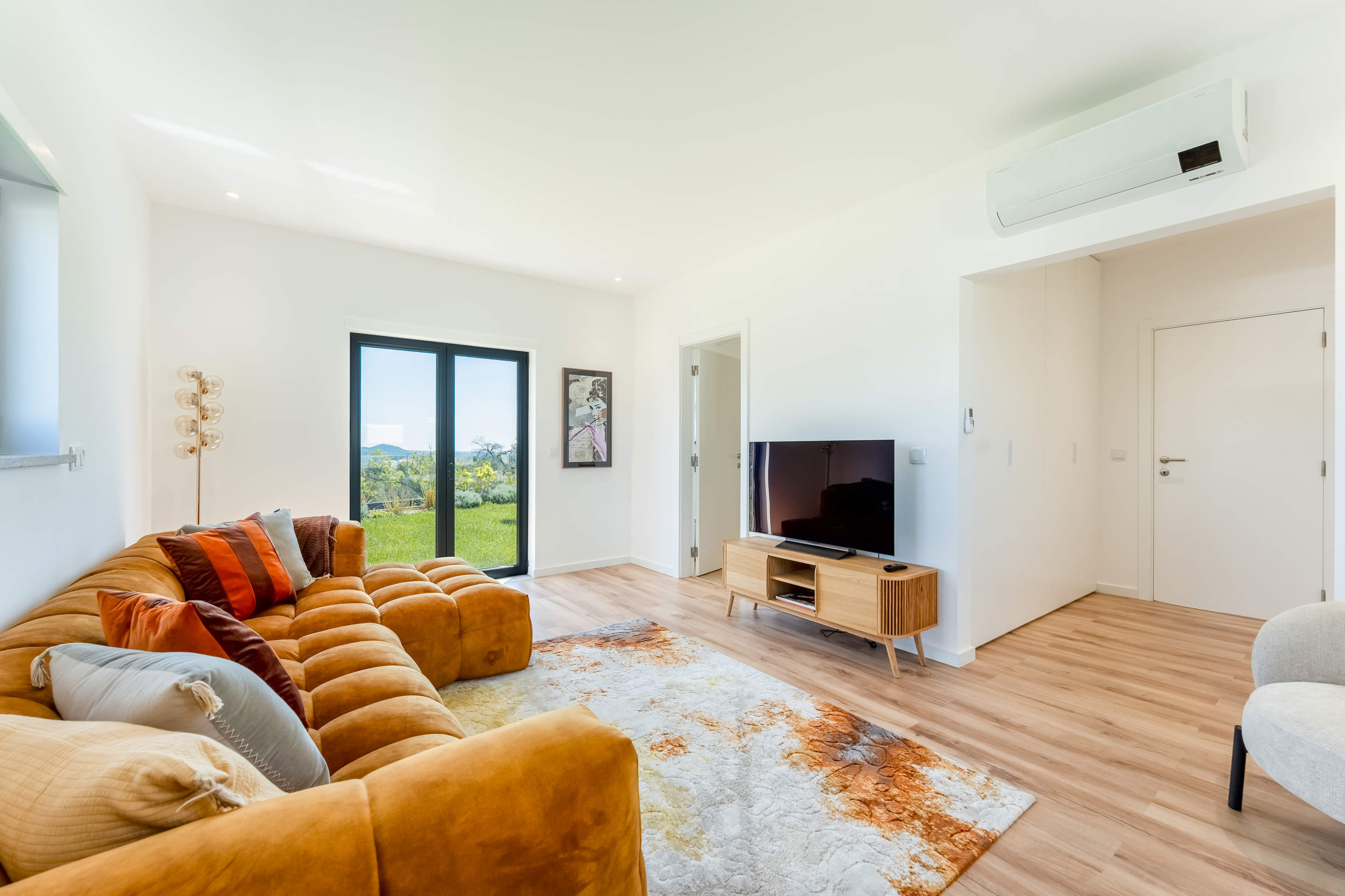 Villa Essence, 3 bedroom villa in Malhao, Paderne, Algarve