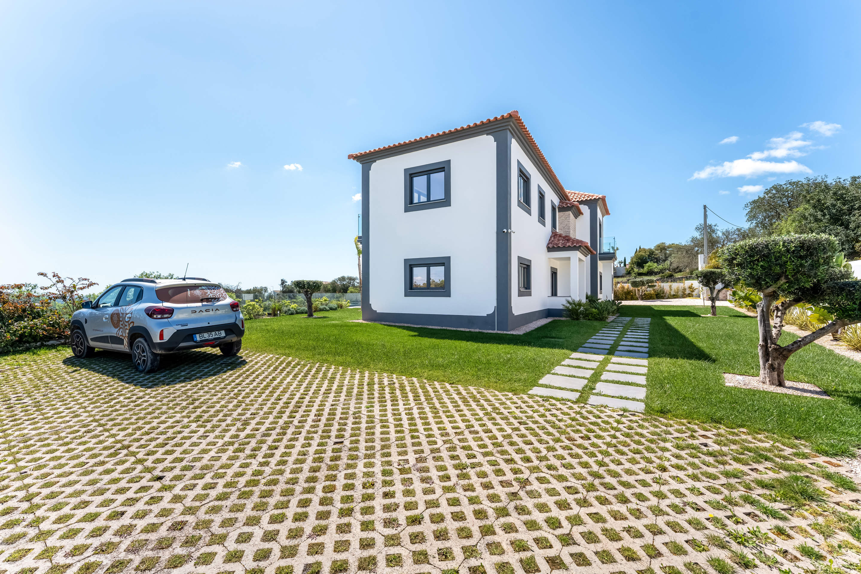 Villa Essence, 3 bedroom villa in Malhao, Paderne, Algarve