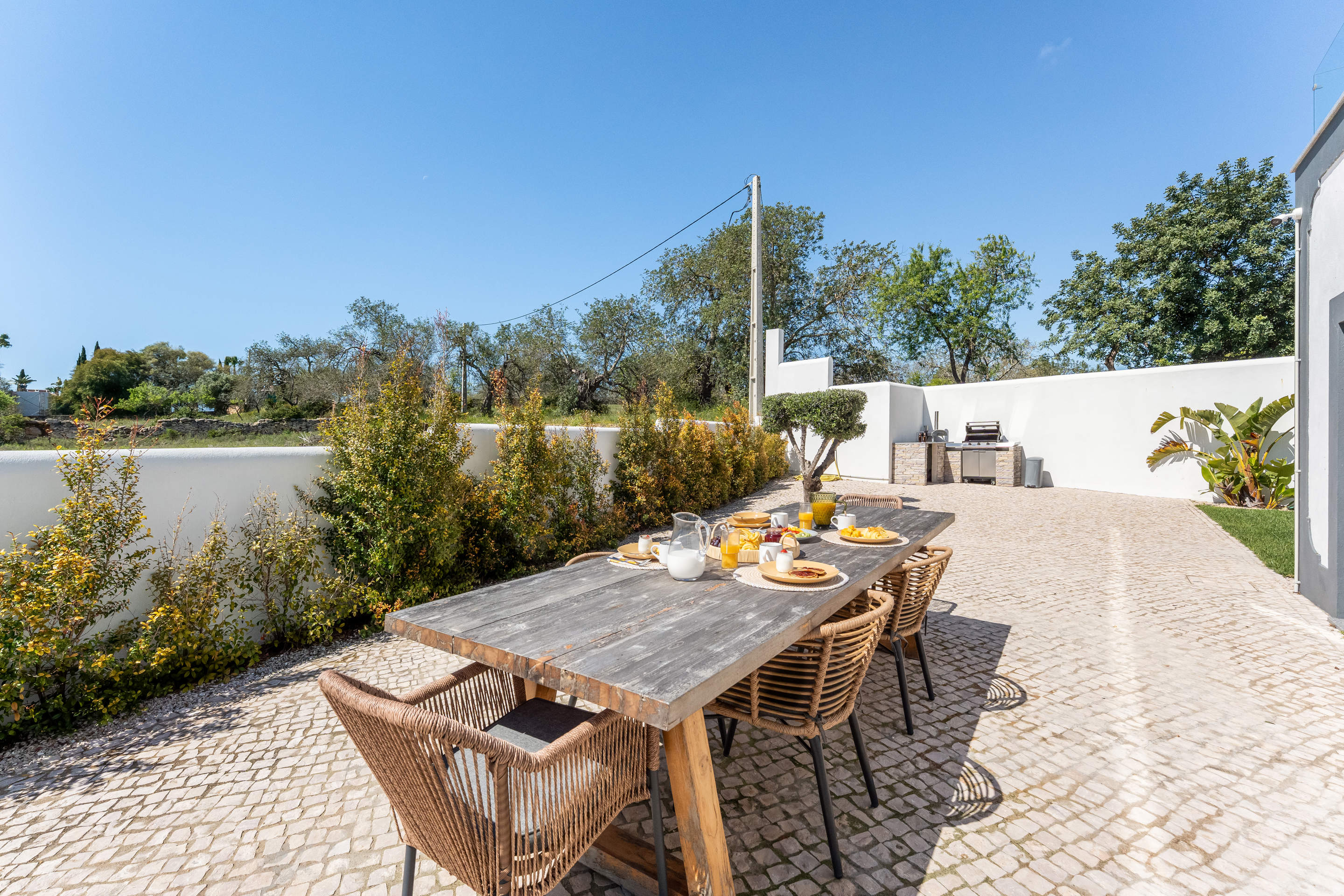 Villa Essence, 3 bedroom villa in Malhao, Paderne, Algarve
