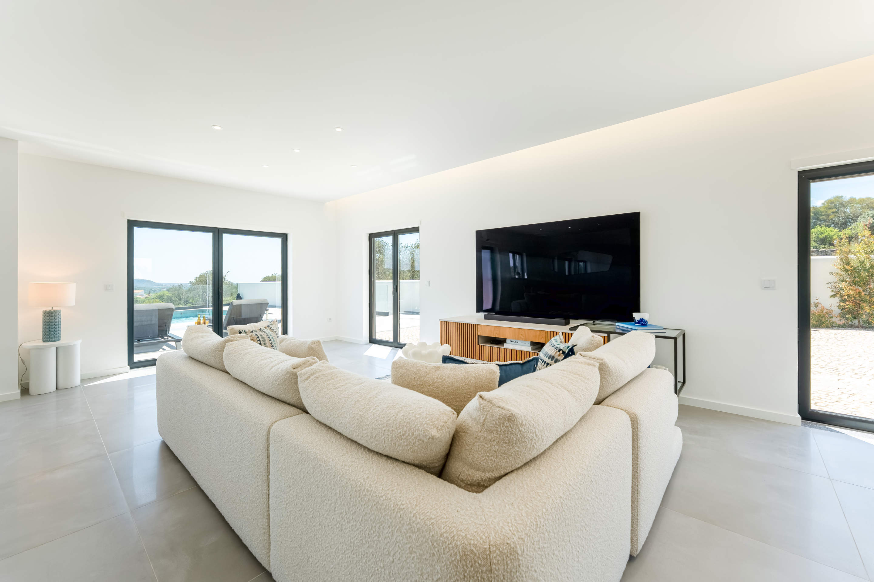Villa Essence, 3 bedroom villa in Malhao, Paderne, Algarve