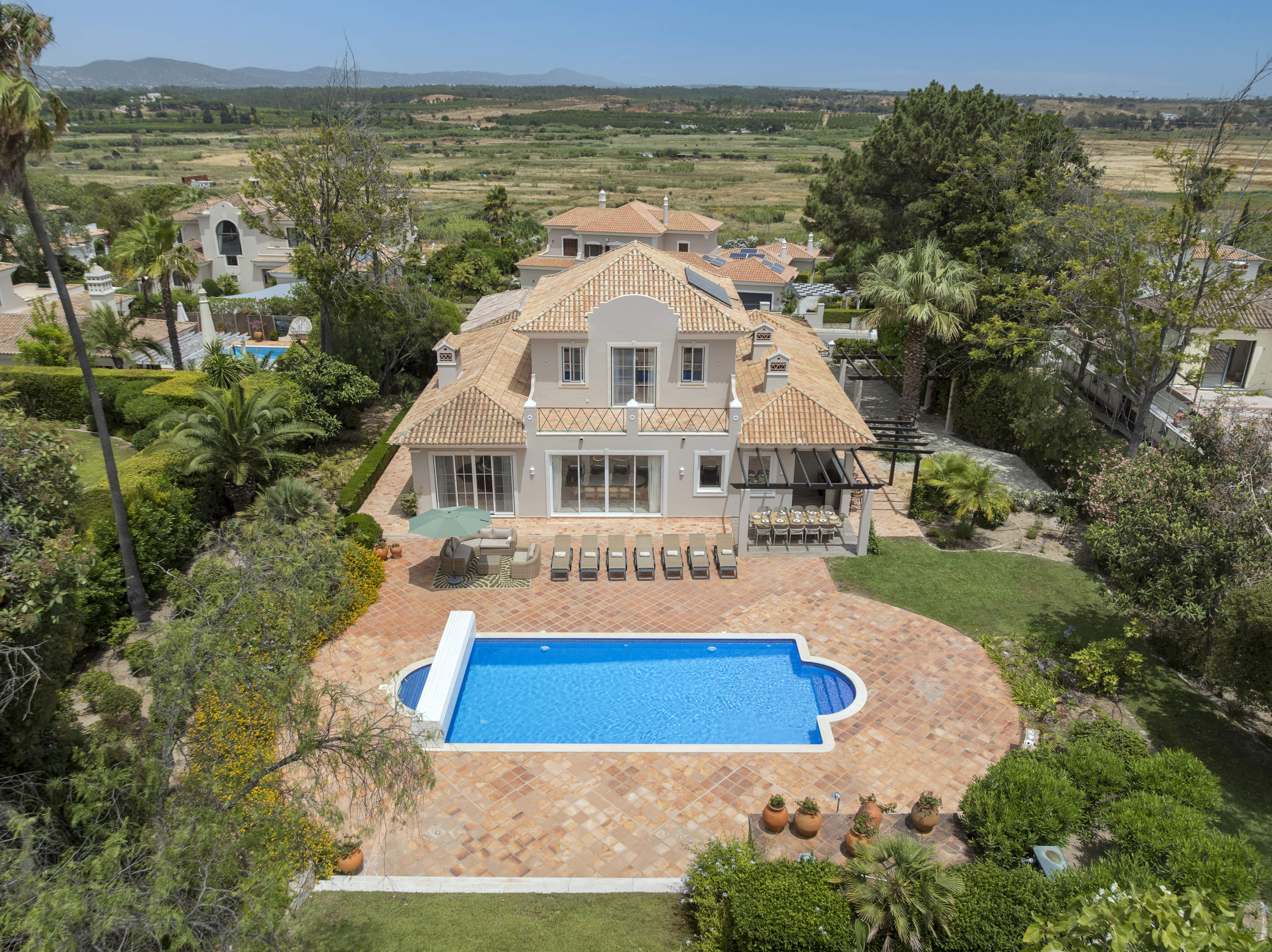 Villa Josephina Six Bedroom Rate, 6 bedroom villa in Quinta do Lago, Algarve
