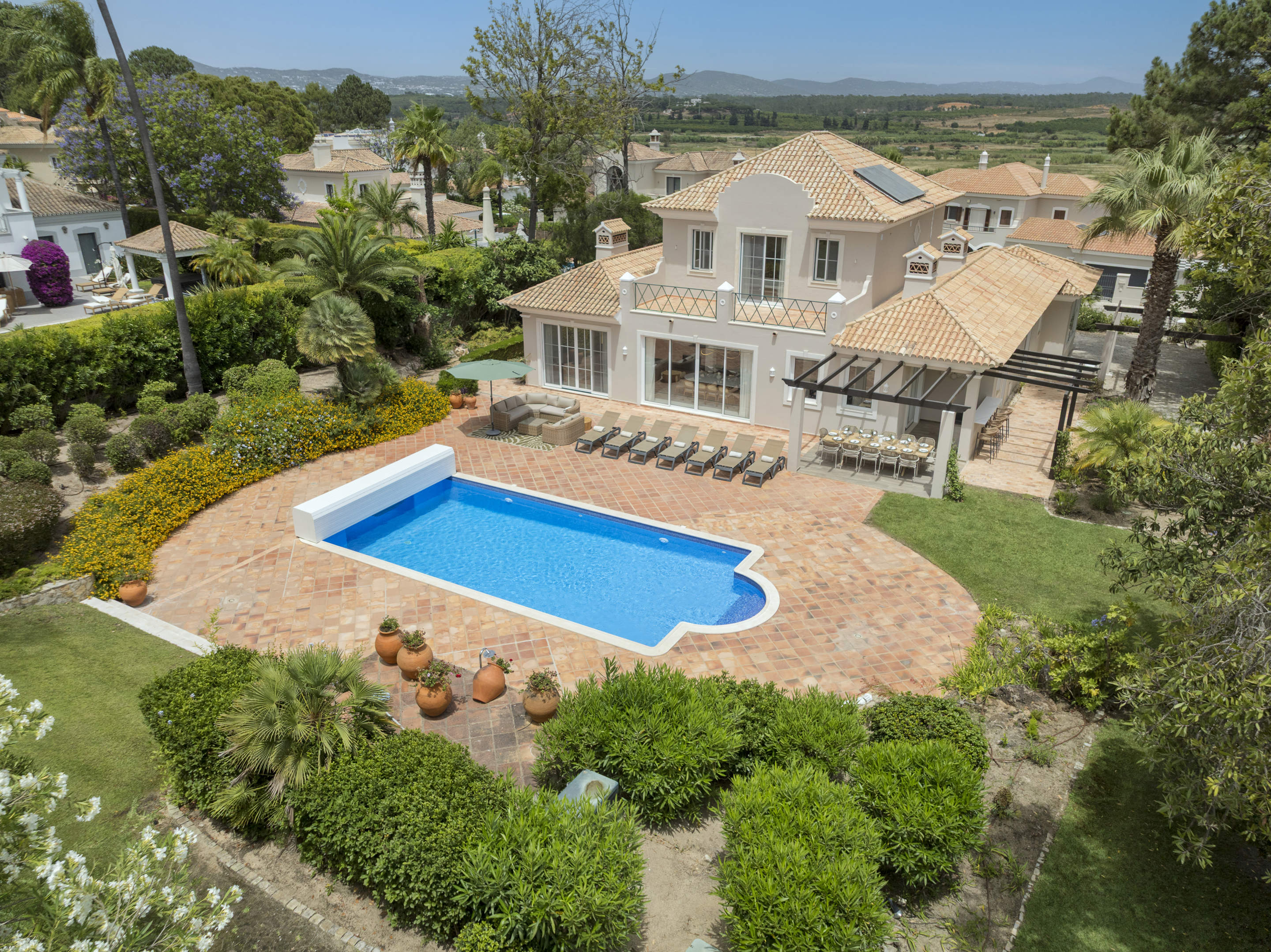 Villa Josephina Six Bedroom Rate, 6 bedroom villa in Quinta do Lago, Algarve