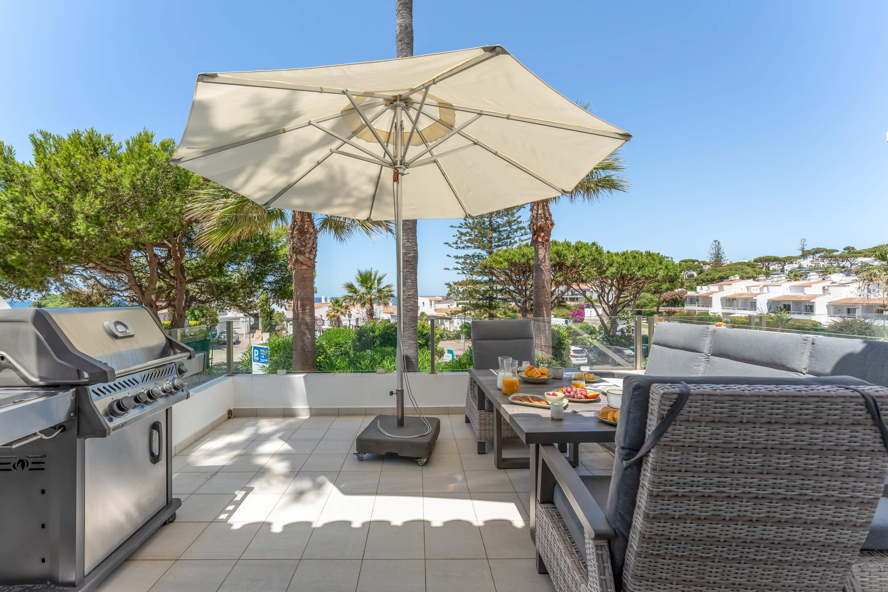 Townhouse Aurora, 3 bedroom villa in Vale do Lobo, Algarve