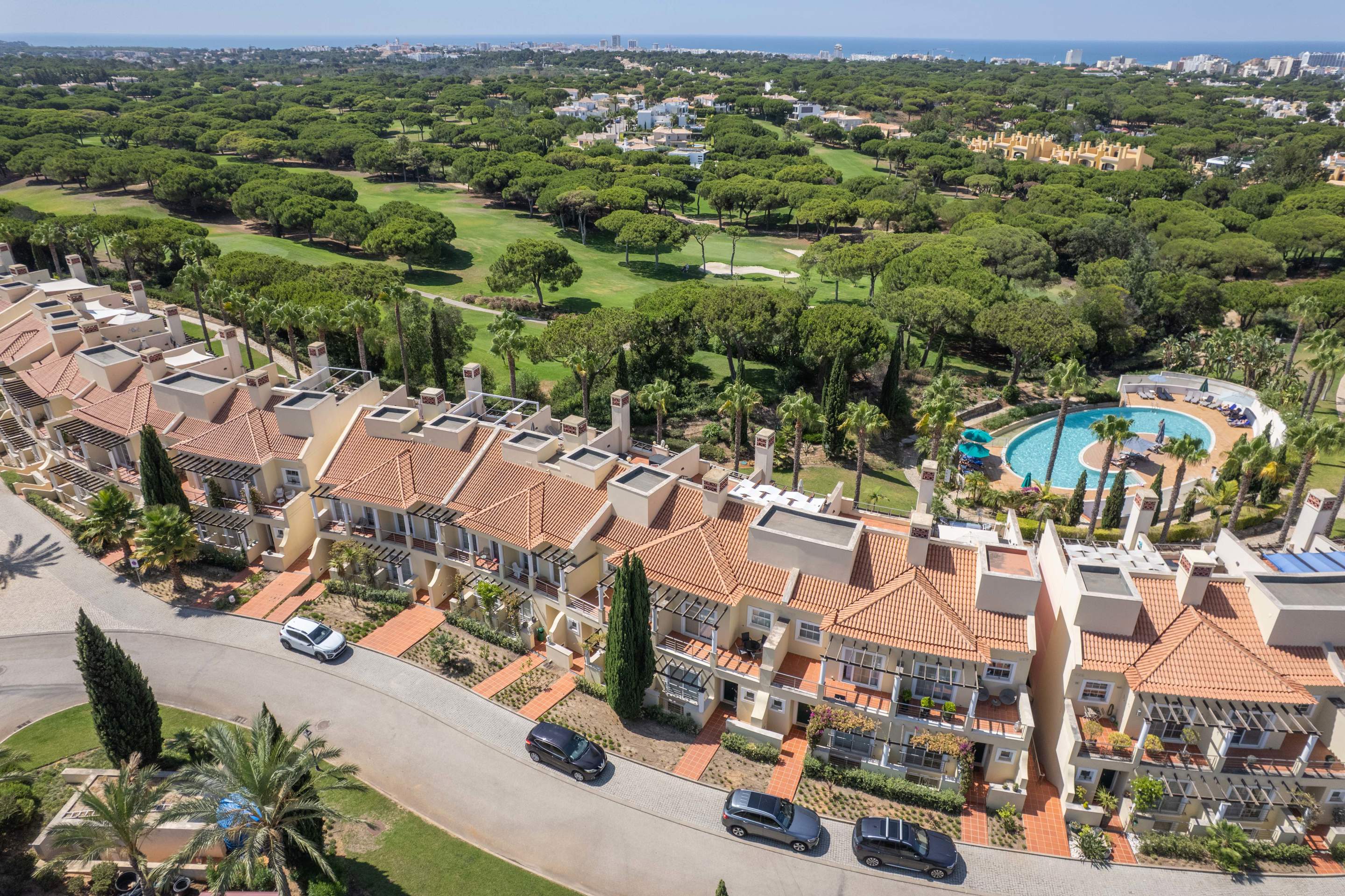 Casa Fairways at Palmyra, 4 bedroom villa in Vila Sol, Algarve
