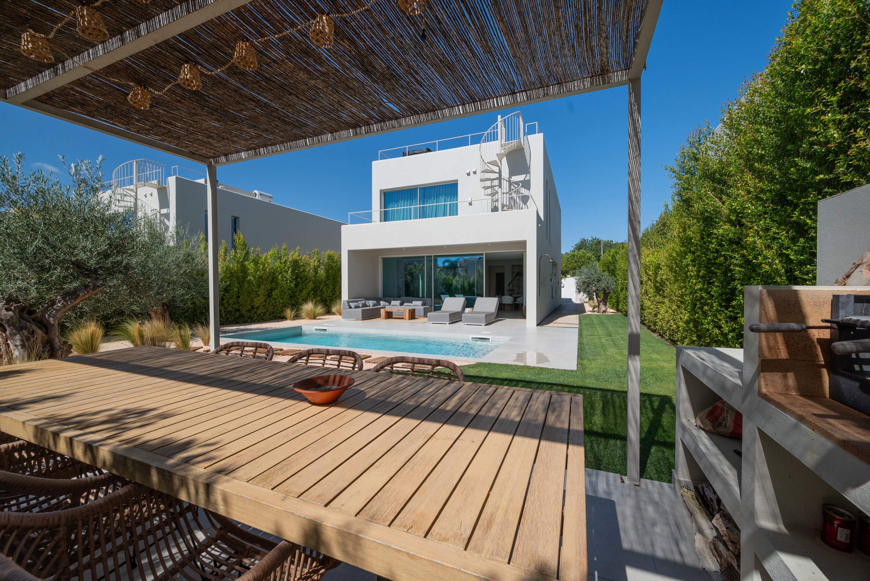 Villa Karrie, 3 bedroom villa in Santa Barbara de Nexe, Algarve