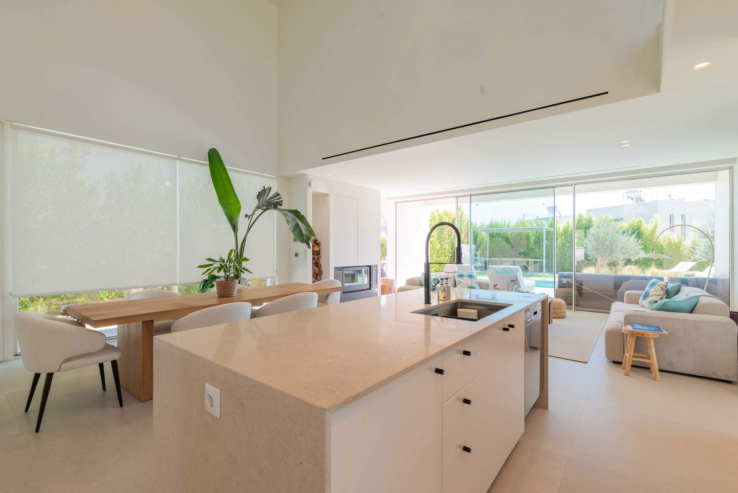 Villa Karrie, 3 bedroom villa in Santa Barbara de Nexe, Algarve