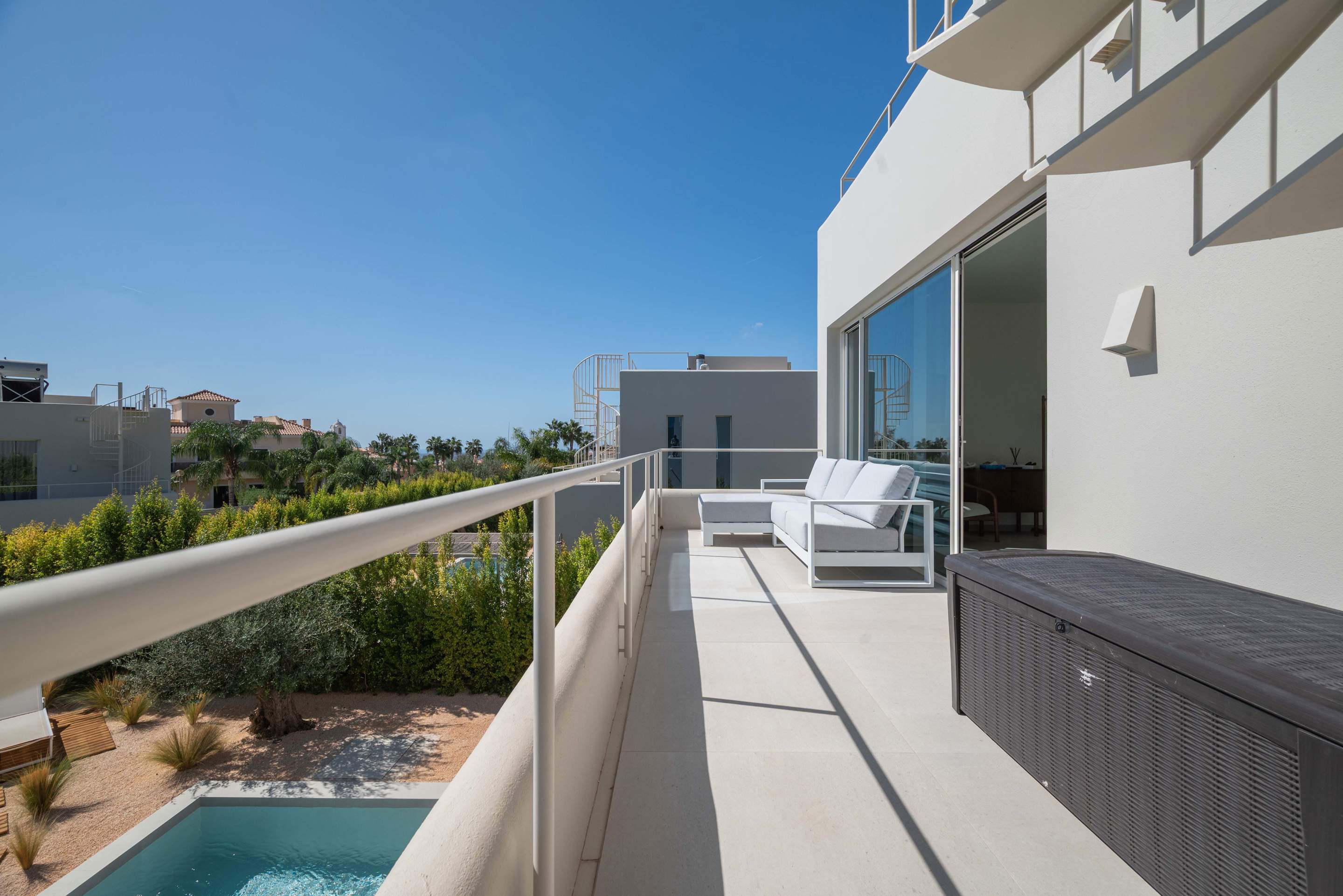 Villa Karrie, 3 bedroom villa in Santa Barbara de Nexe, Algarve