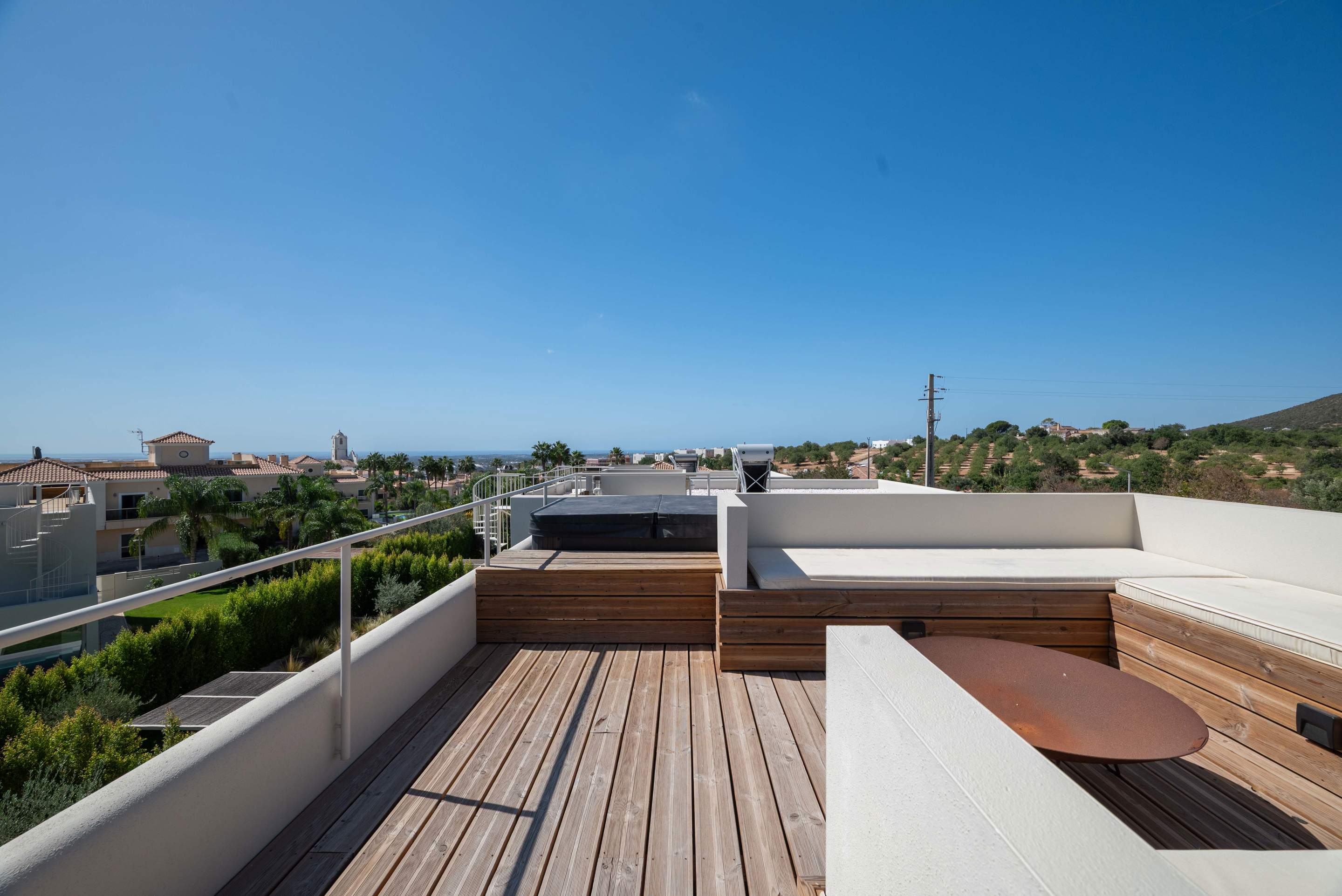 Villa Karrie, 3 bedroom villa in Santa Barbara de Nexe, Algarve