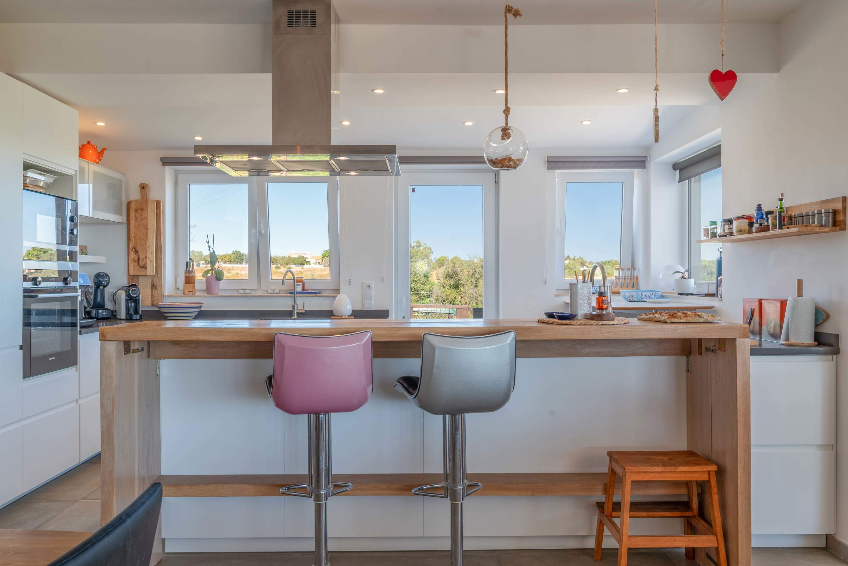 Vila Vista Unica, 4 bedroom villa in Gale, Vale da Parra and Guia, Algarve
