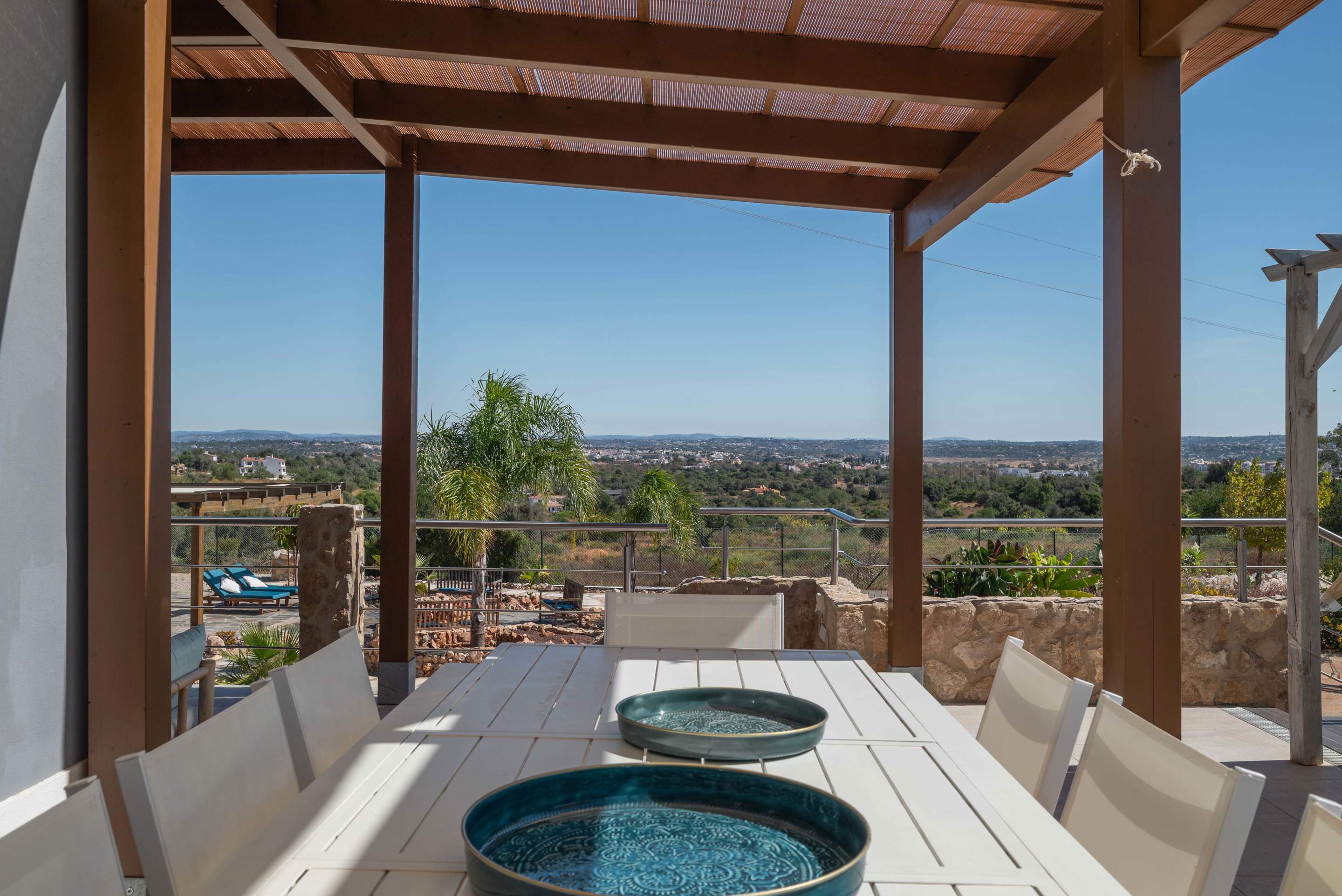 Vila Vista Unica, 4 bedroom villa in Gale, Vale da Parra and Guia, Algarve