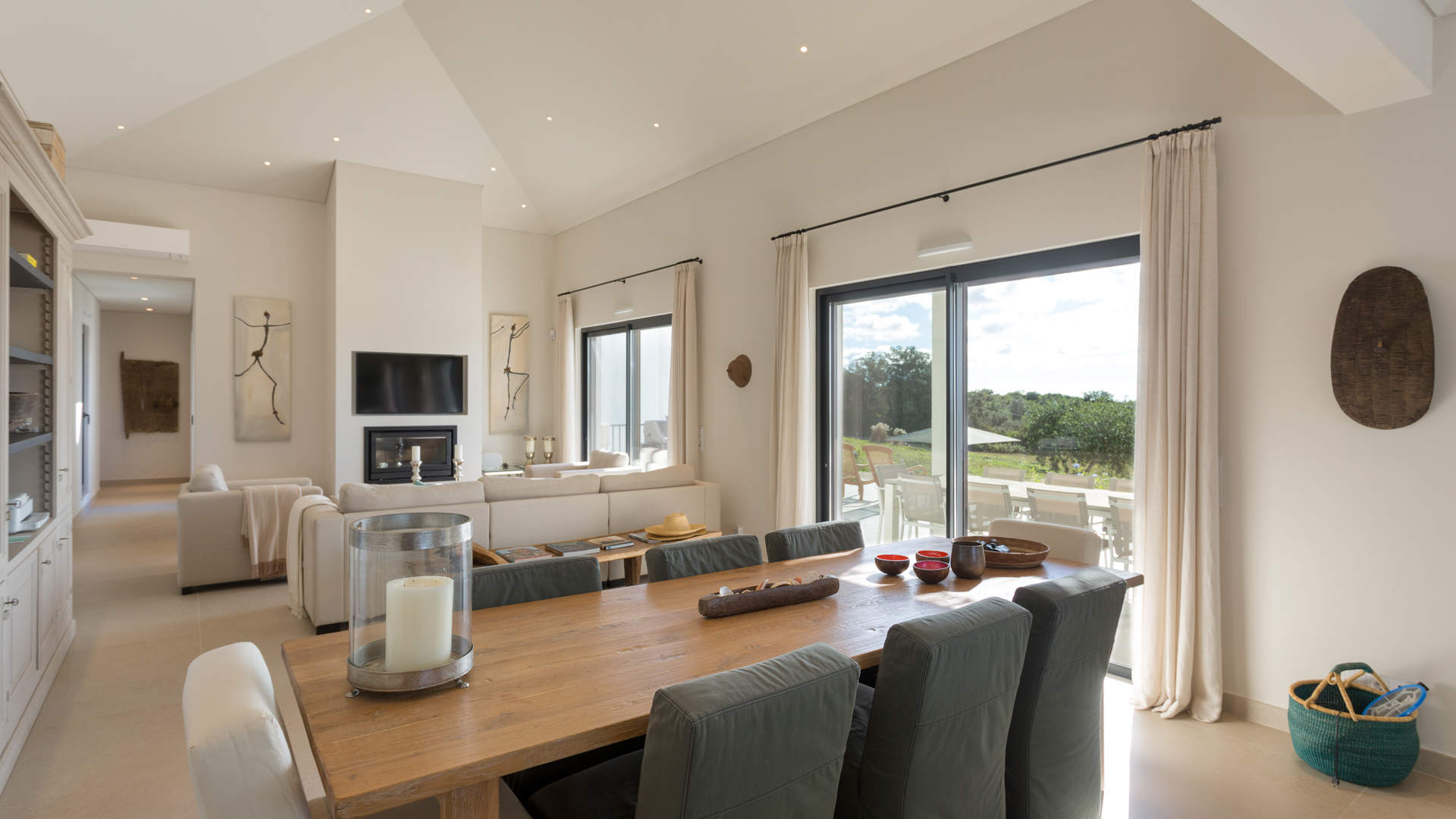 Villa Humberto, 4 bedroom villa in Santa Barbara de Nexe, Algarve