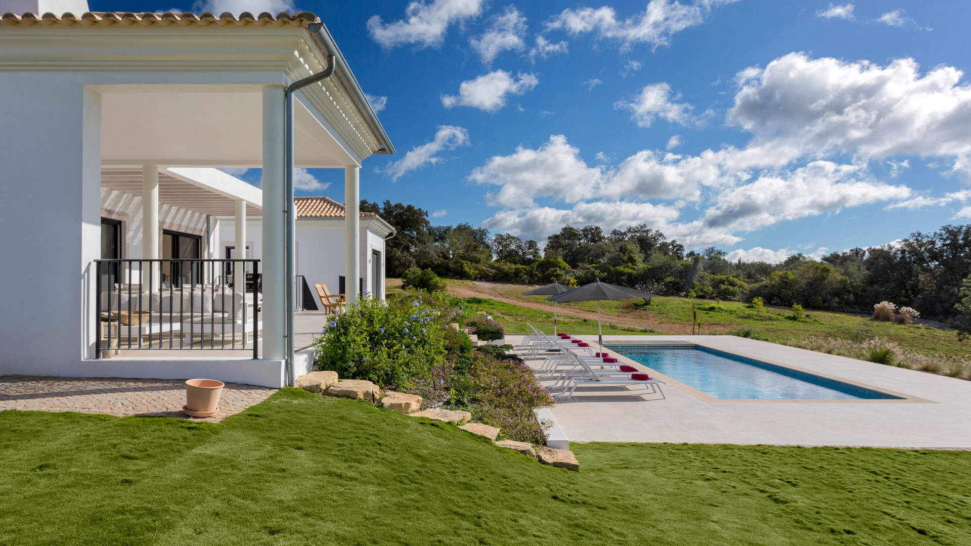 Villa Humberto, 4 bedroom villa in Santa Barbara de Nexe, Algarve
