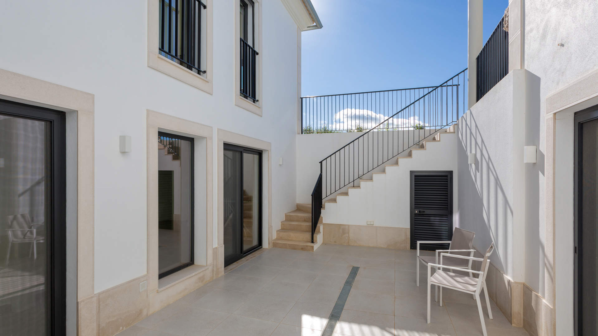 Villa Humberto, 4 bedroom villa in Santa Barbara de Nexe, Algarve