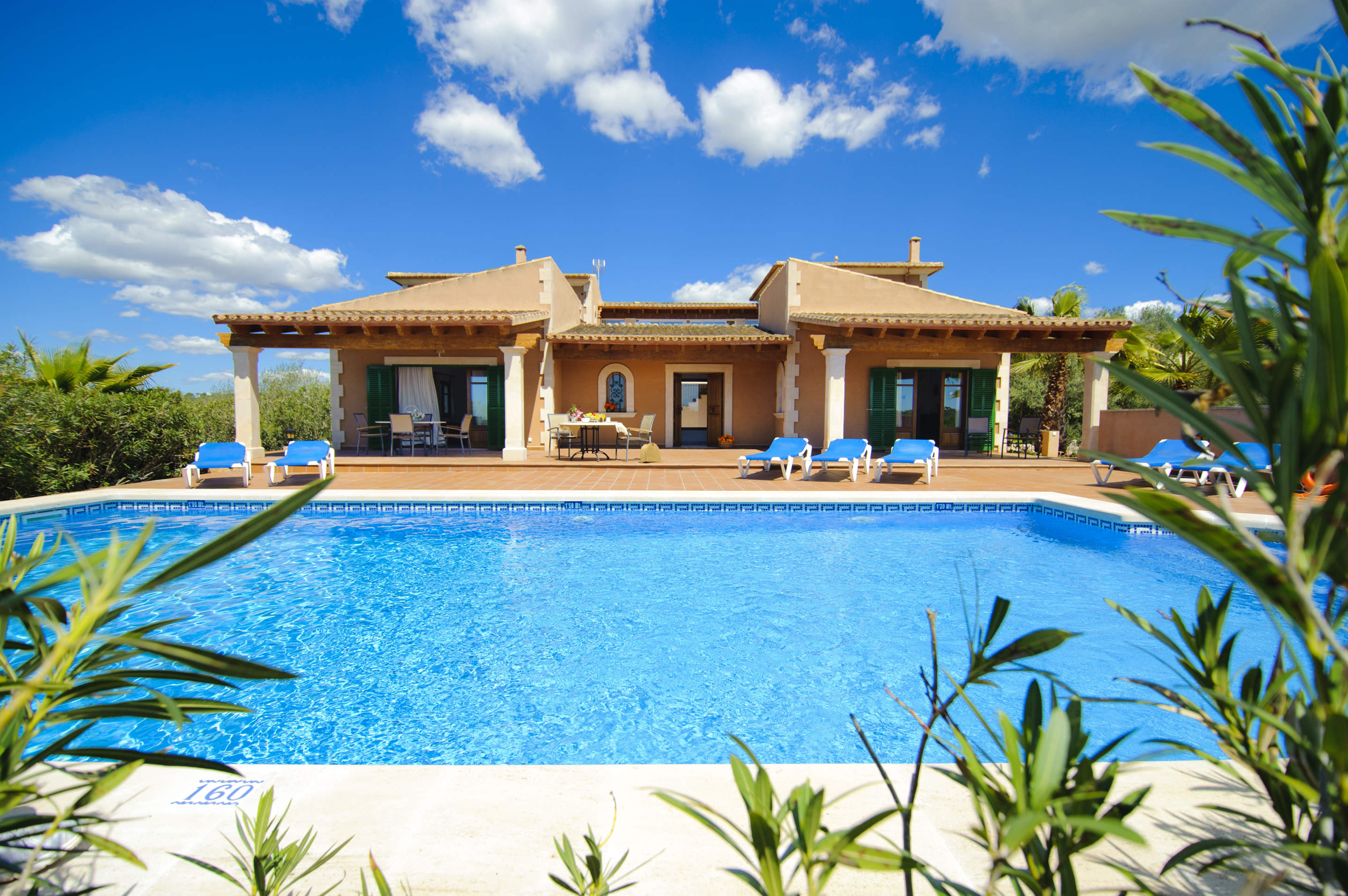 Pleta de sa Punta, 4 bedroom villa in Cala d'Or , Majorca