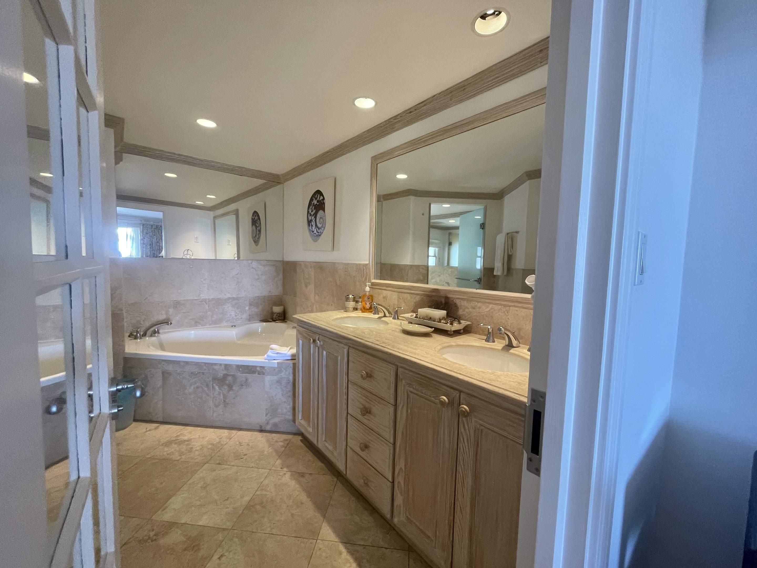 Villas on the Beach 101 3 bedroom, 3 bedroom apartment in St. James & West Coast, Barbados