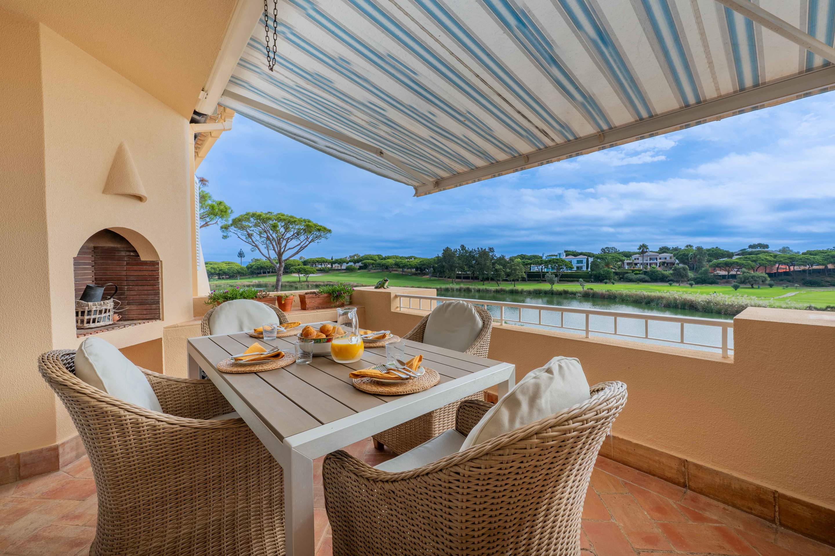 Sao Lourenco Apartment Jasmine, 1 bedroom apartment in Quinta do Lago, Algarve