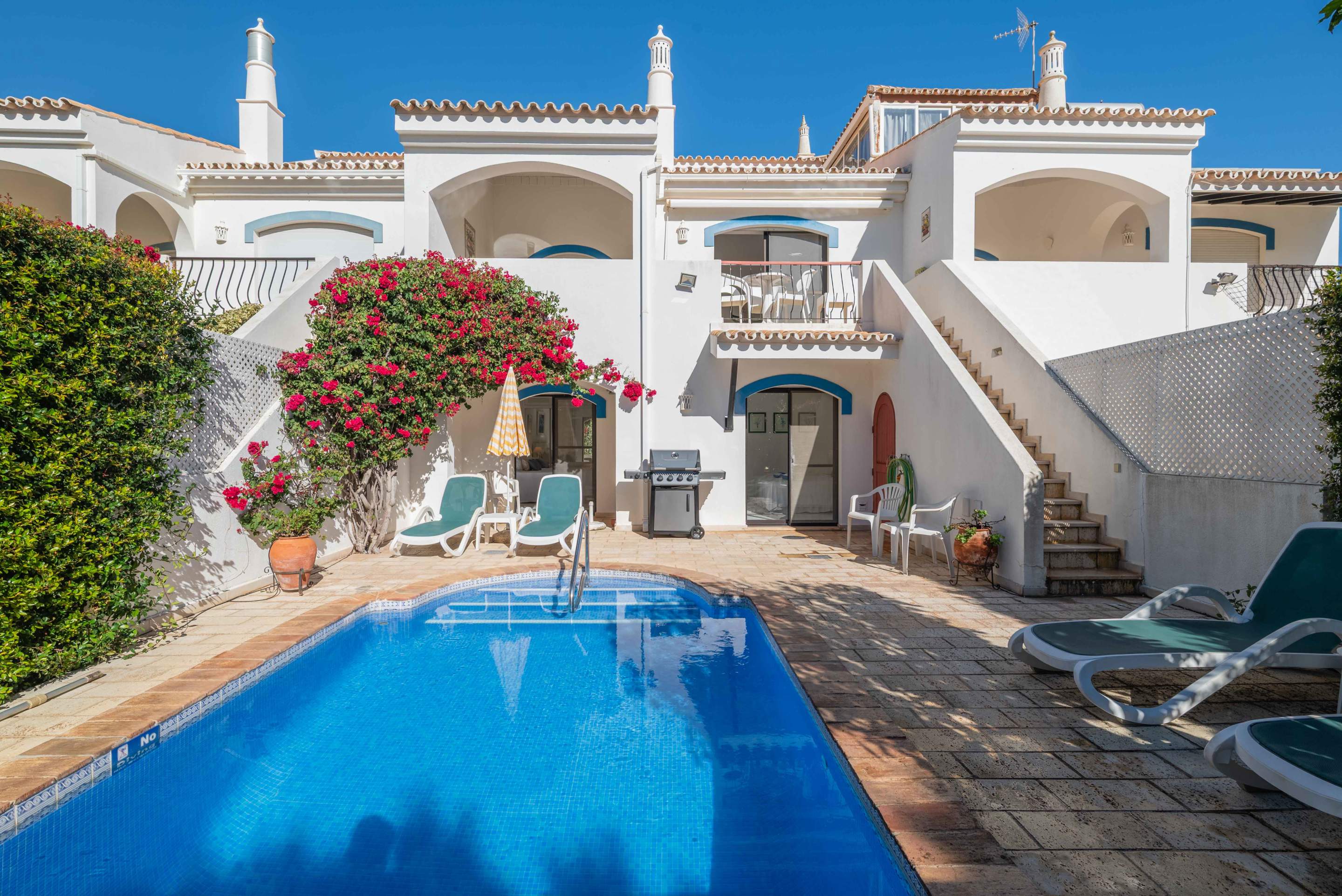 Jasmine Villa, 2 bedroom villa in Dunas Douradas, Algarve