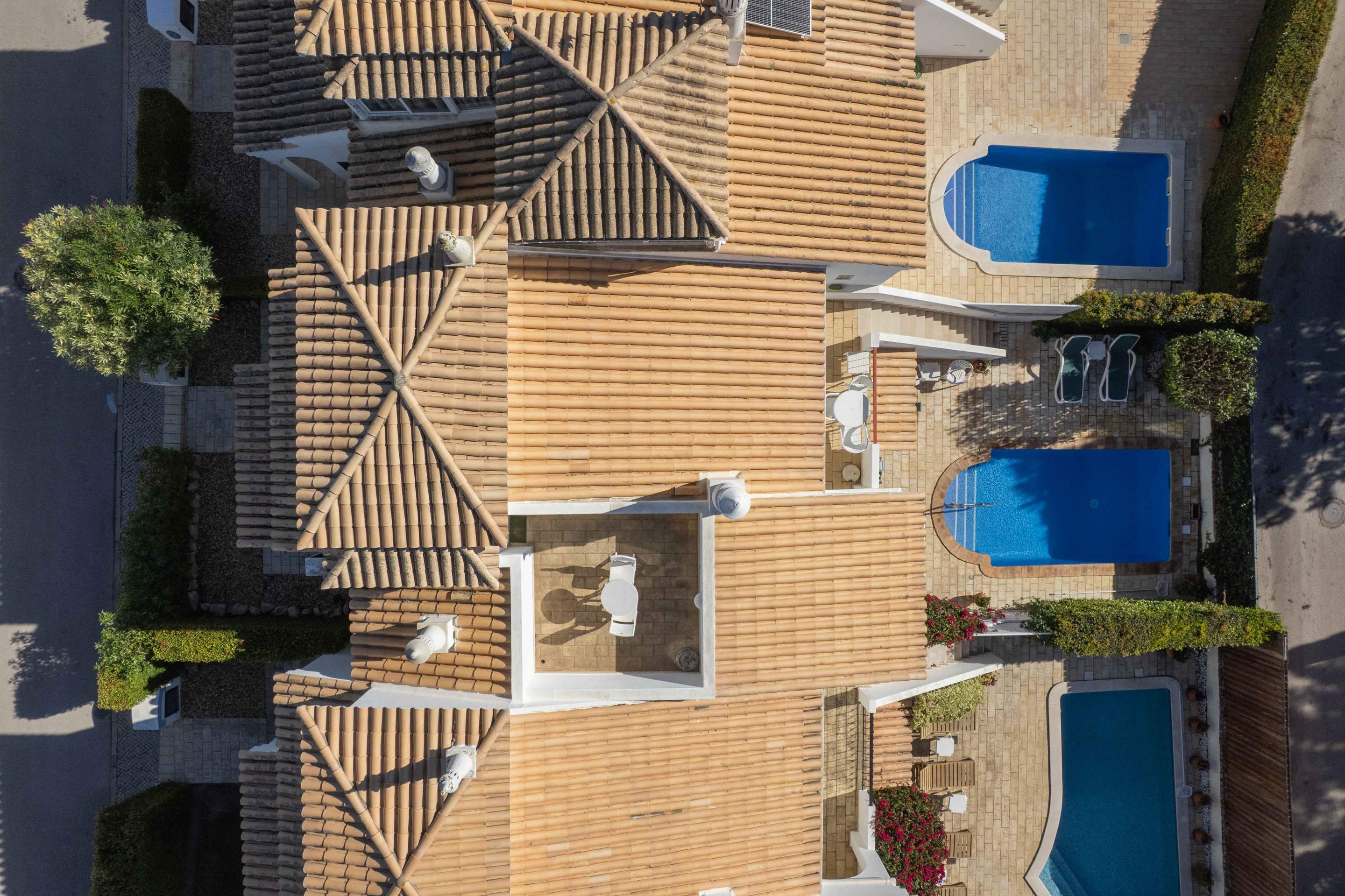 Jasmine Villa, 2 bedroom villa in Dunas Douradas, Algarve