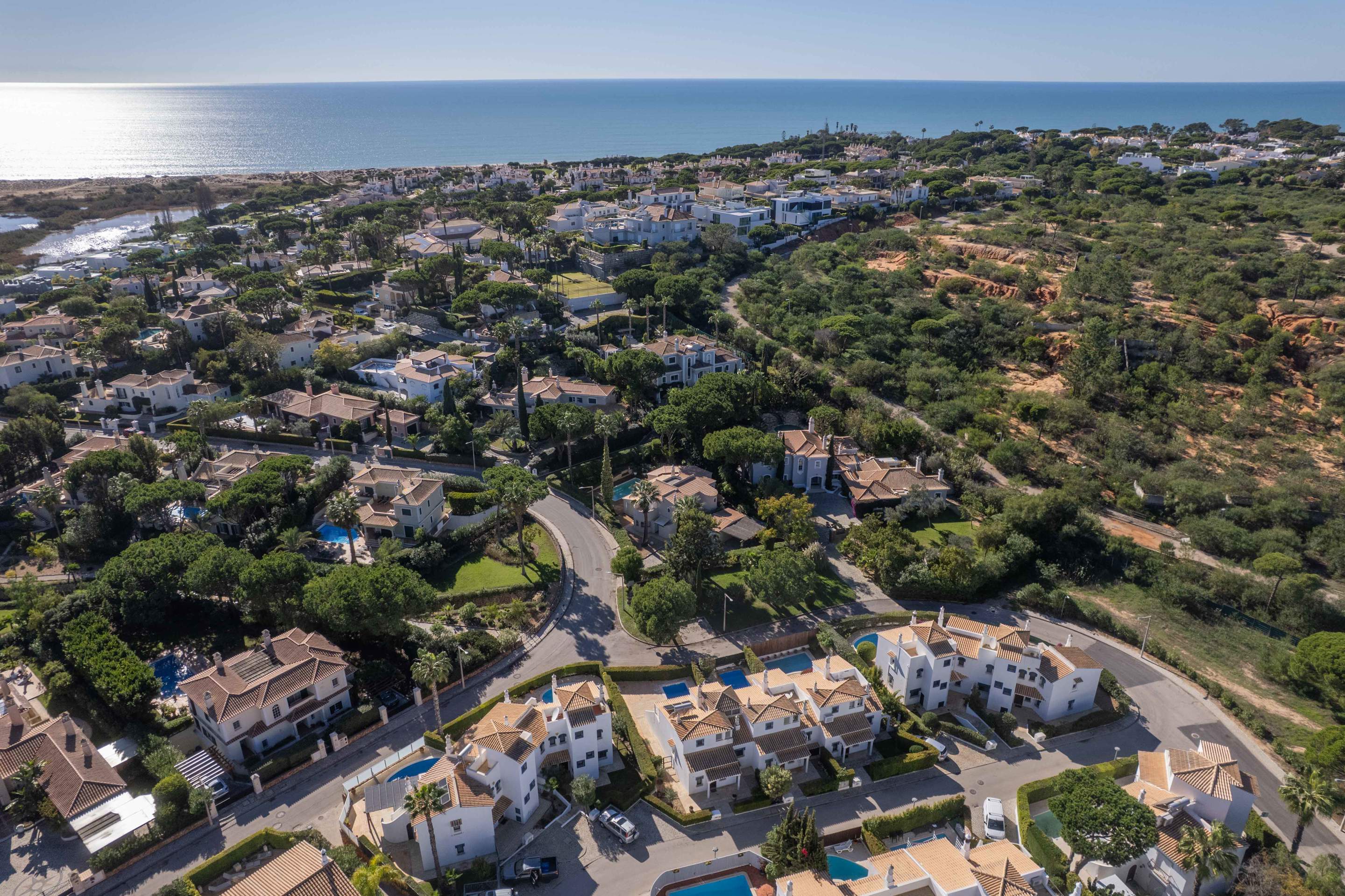 Jasmine Villa, 2 bedroom villa in Dunas Douradas, Algarve
