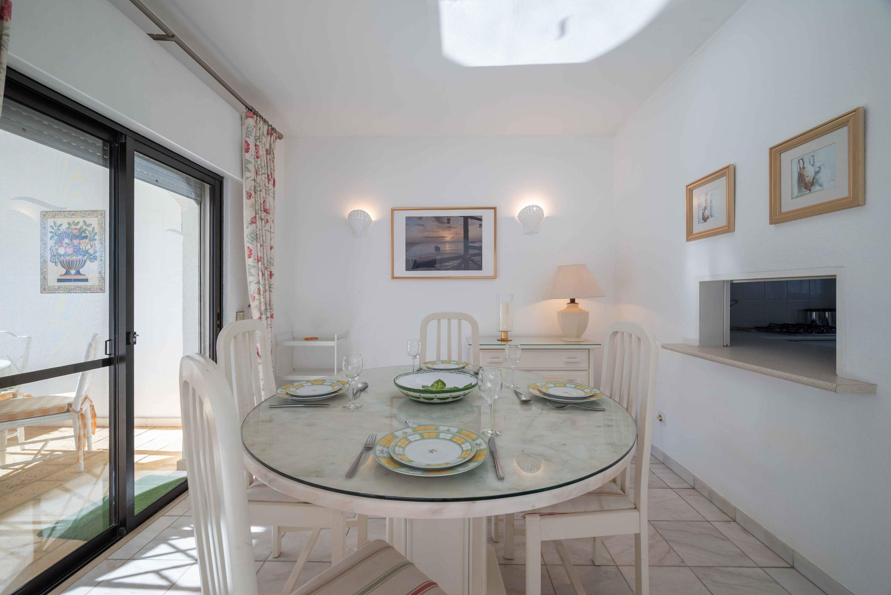 Jasmine Villa, 2 bedroom villa in Dunas Douradas, Algarve