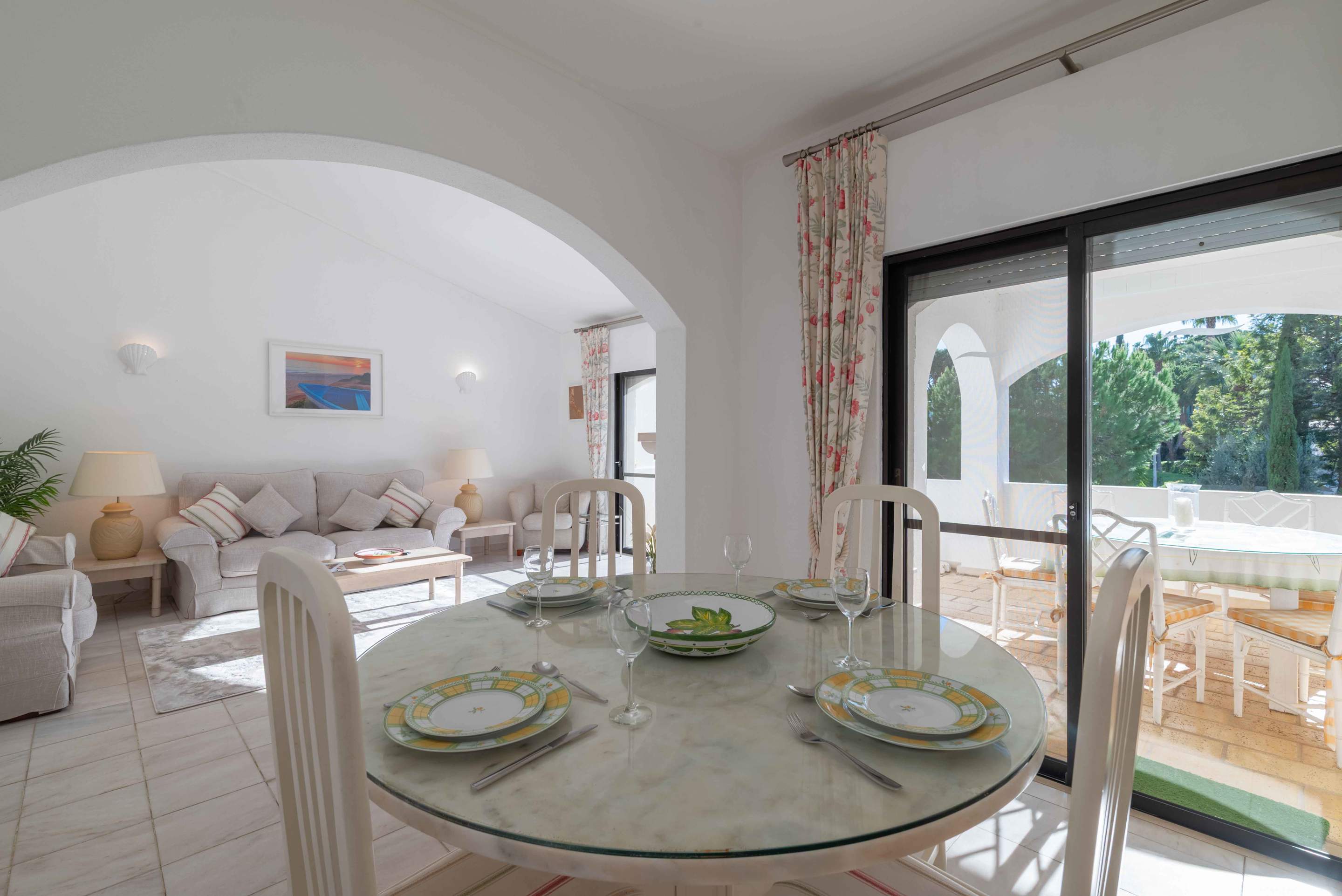 Jasmine Villa, 2 bedroom villa in Dunas Douradas, Algarve