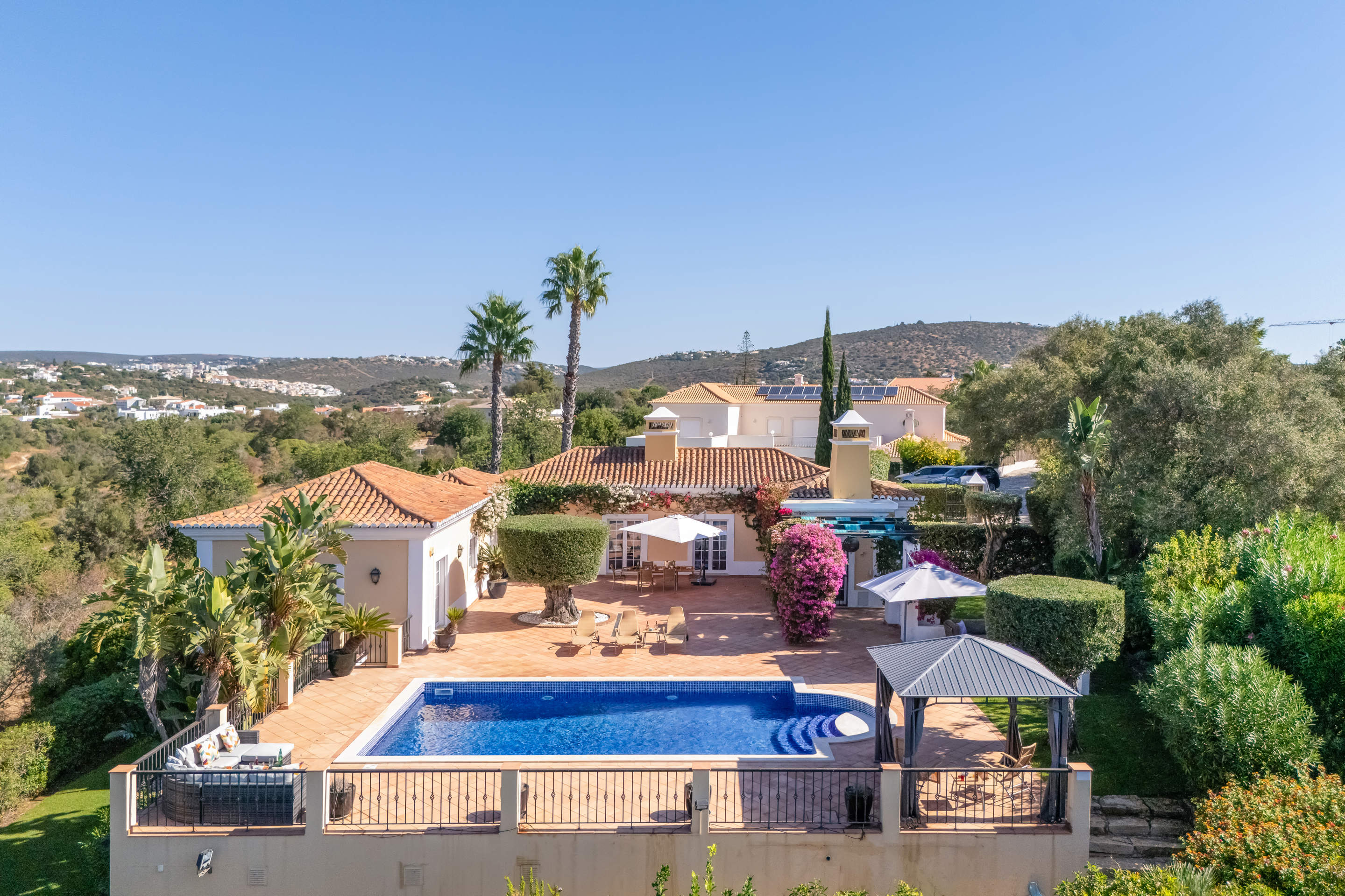 Casa Serena, 3 bedroom villa in Almancil, Algarve