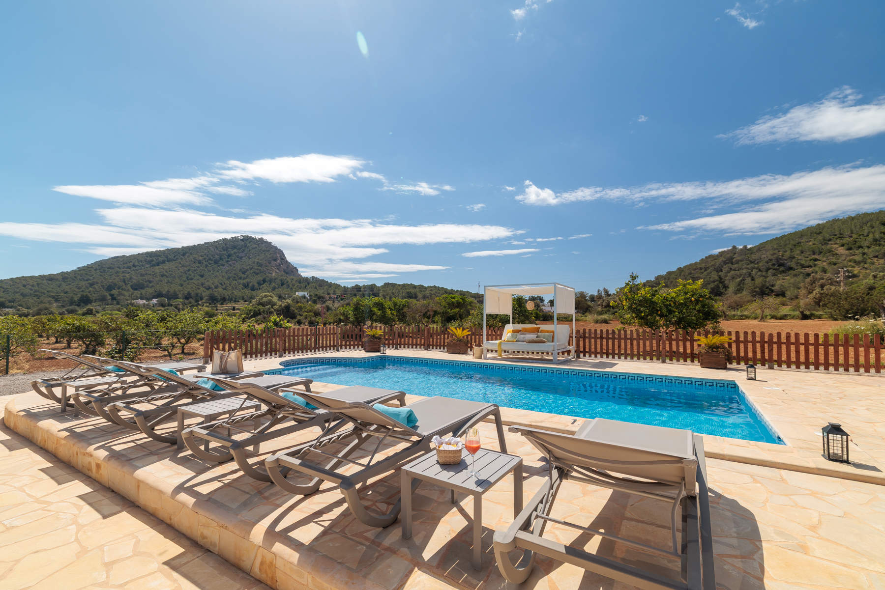Villa Los Naranjos, 3 bedroom villa in East Coast, Ibiza