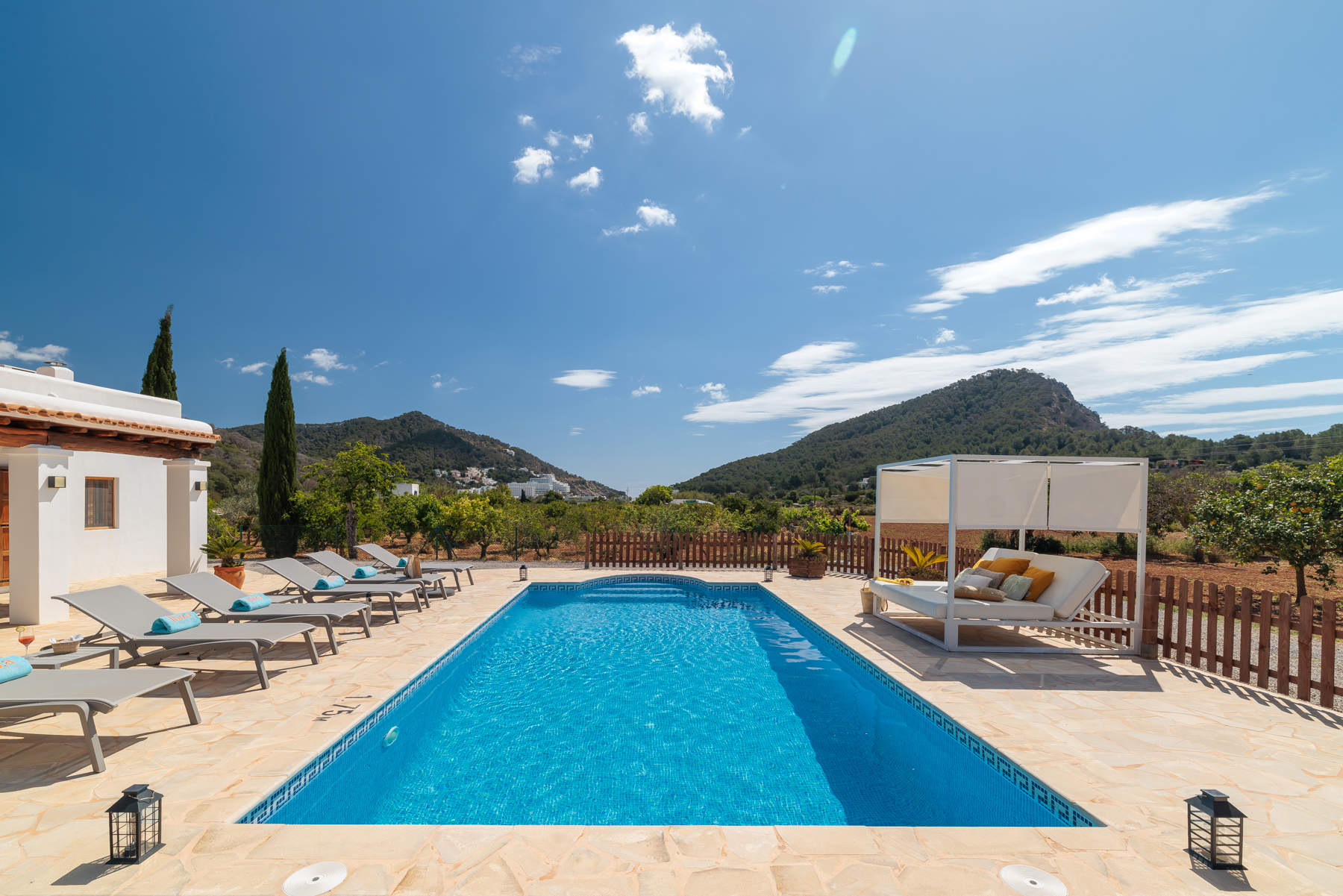 Villa Los Naranjos, 3 bedroom villa in East Coast, Ibiza