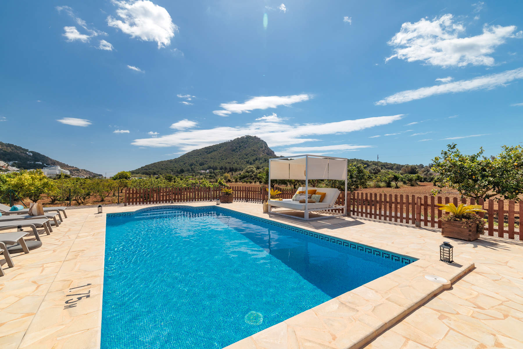 Villa Los Naranjos, 3 bedroom villa in East Coast, Ibiza
