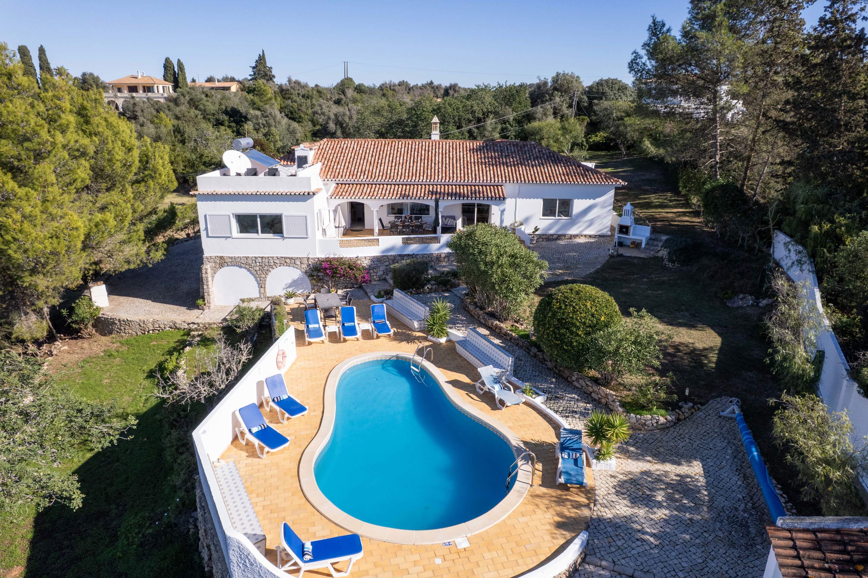 Villa Belcarina, 4 bedroom villa in Gale, Vale da Parra and Guia, Algarve