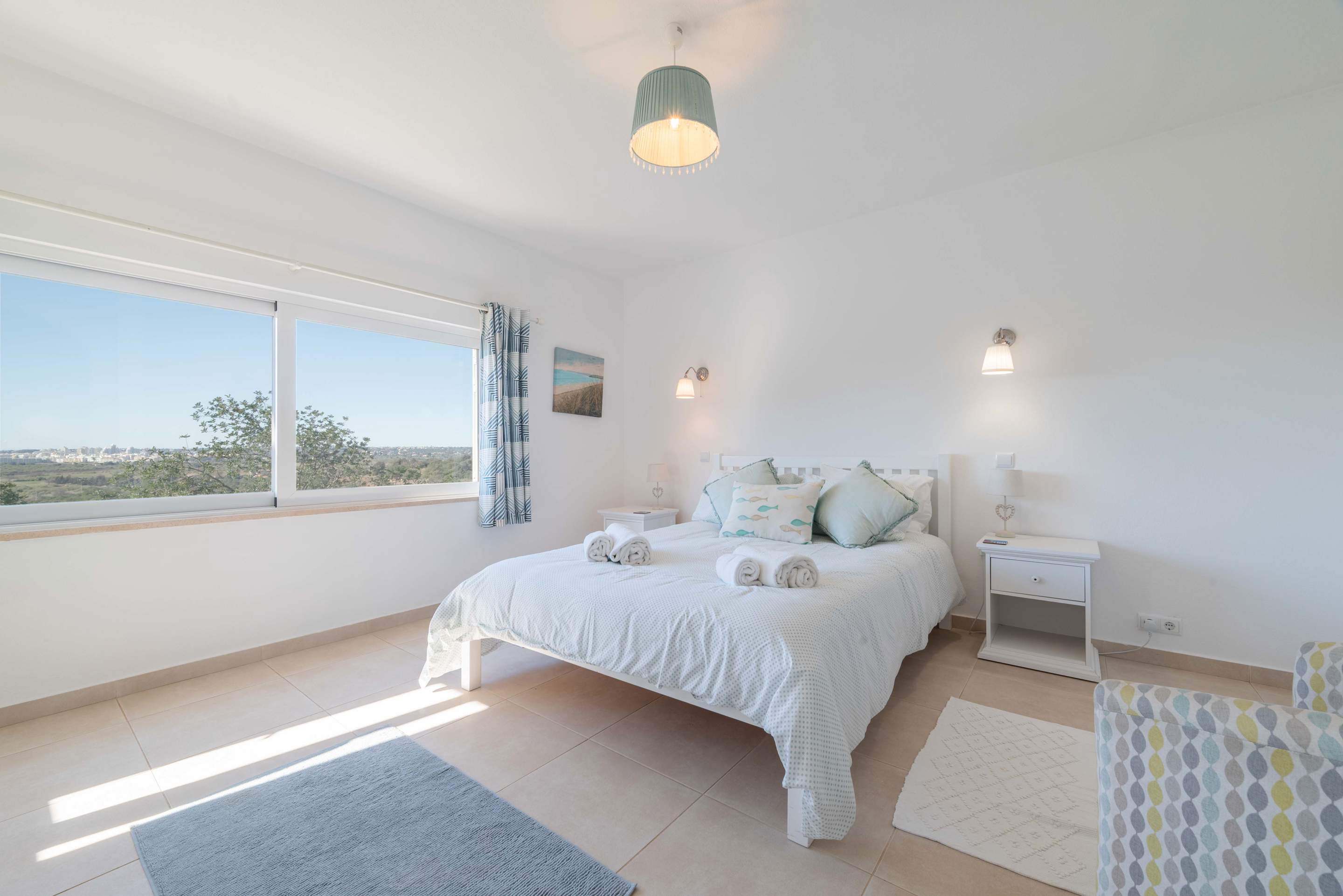 Villa Belcarina, 4 bedroom villa in Gale, Vale da Parra and Guia, Algarve