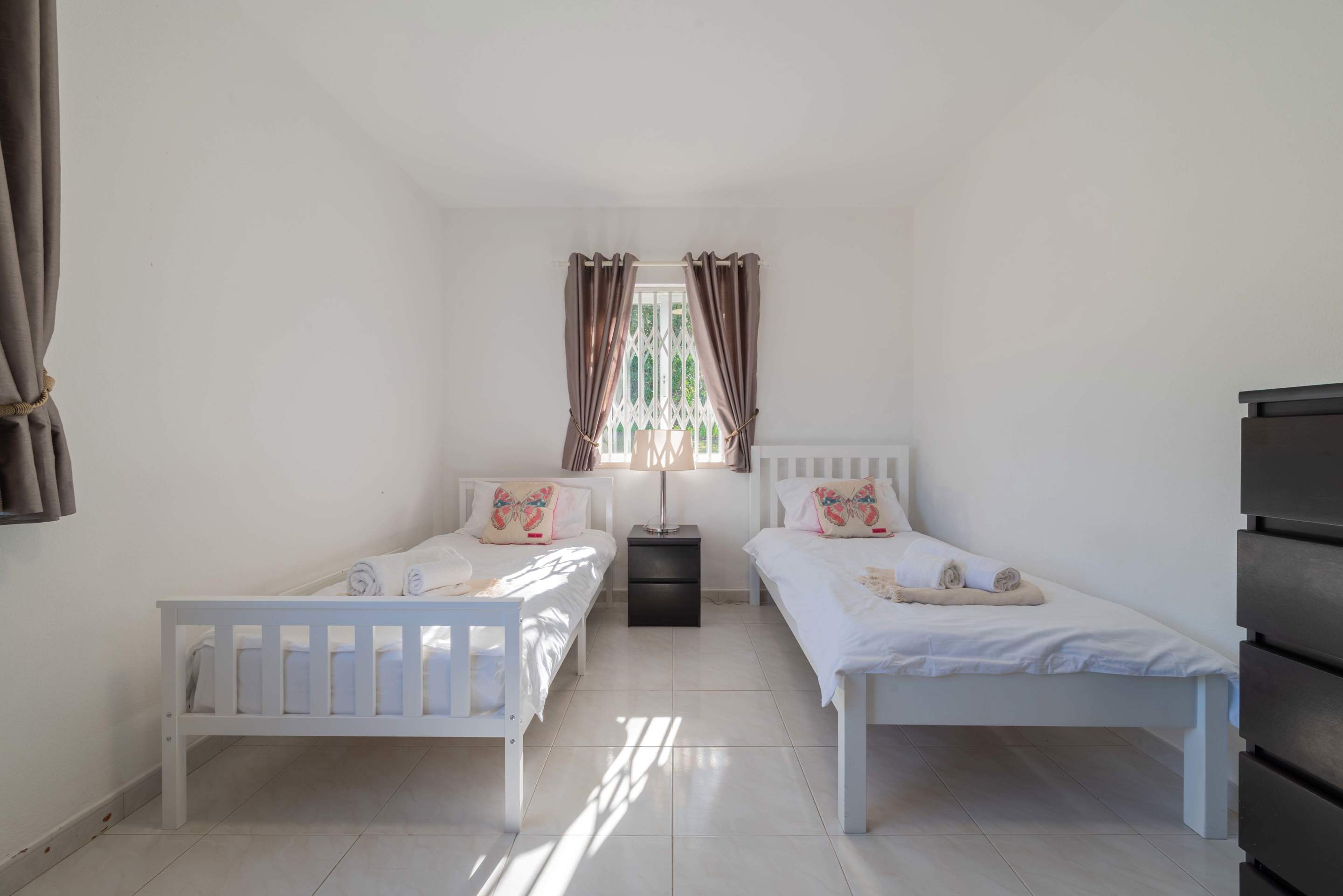 Villa Belcarina, 4 bedroom villa in Gale, Vale da Parra and Guia, Algarve