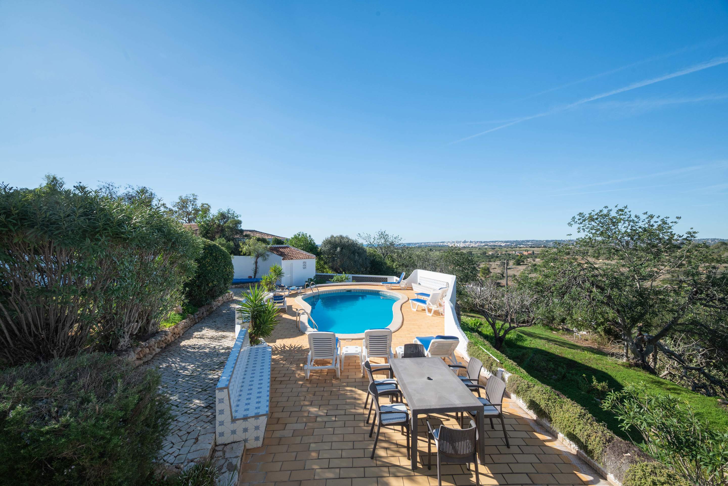 Villa Belcarina, 4 bedroom villa in Gale, Vale da Parra and Guia, Algarve