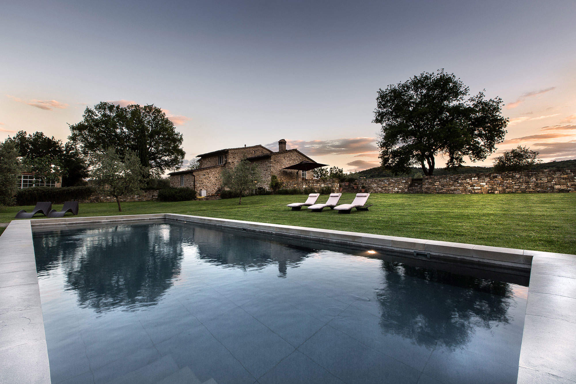 Villa Grande Main Villa, Cottage,Studio & Barn, Incl Breakfast, 11 bedroom villa in Chianti & Countryside, Tuscany