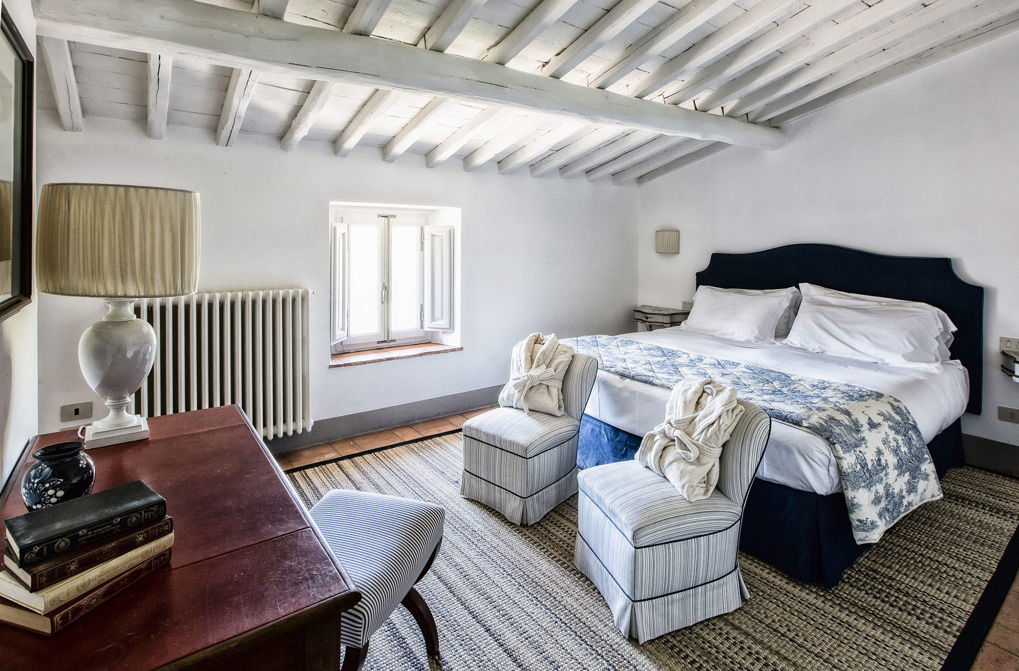 Villa Grande Main Villa, Cottage,Studio & Barn, Incl Breakfast, 11 bedroom villa in Chianti & Countryside, Tuscany