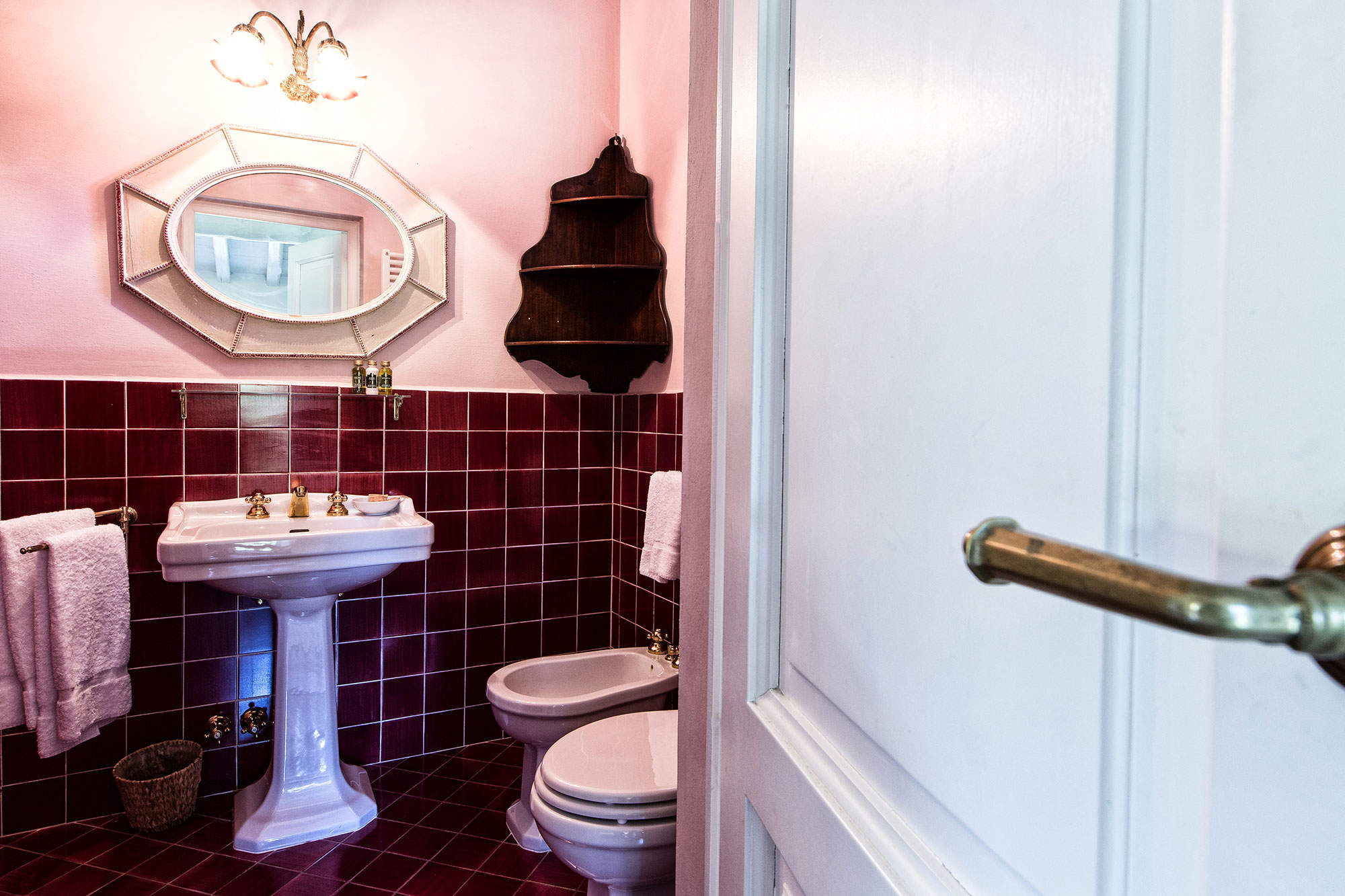 Villa Grande Main Villa, Cottage,Studio & Barn, Incl Breakfast, 11 bedroom villa in Chianti & Countryside, Tuscany