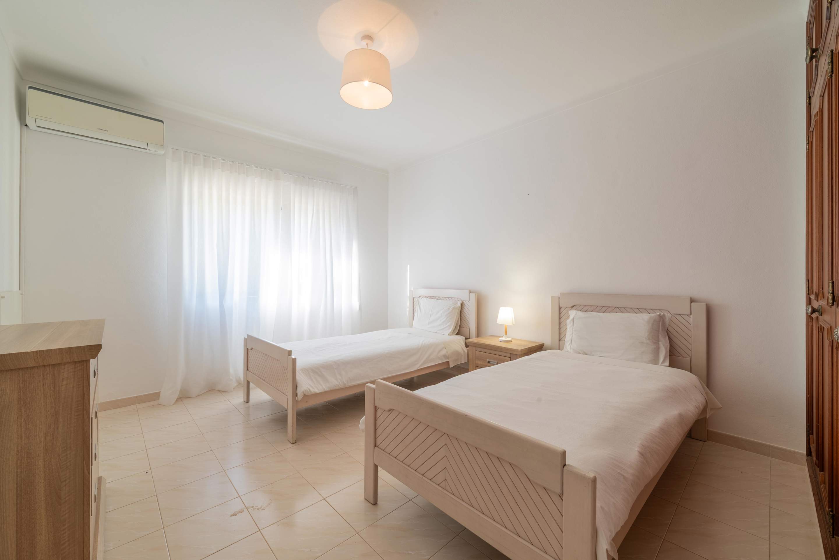 Casa Esmeralda, 3 bedroom villa in Vale do Lobo, Algarve