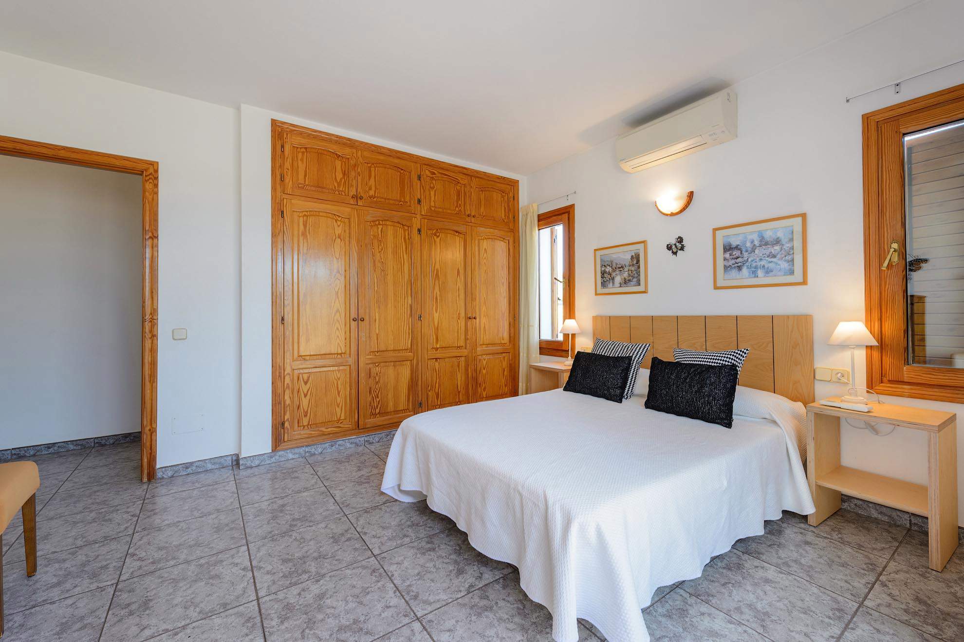 Sa Carocca, 4 bedroom villa in Ibiza Town and the South Coast, Ibiza