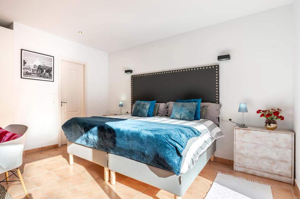 Blanca  Villa, 4 bedroom villa in Ibiza - East Coast, Ibiza