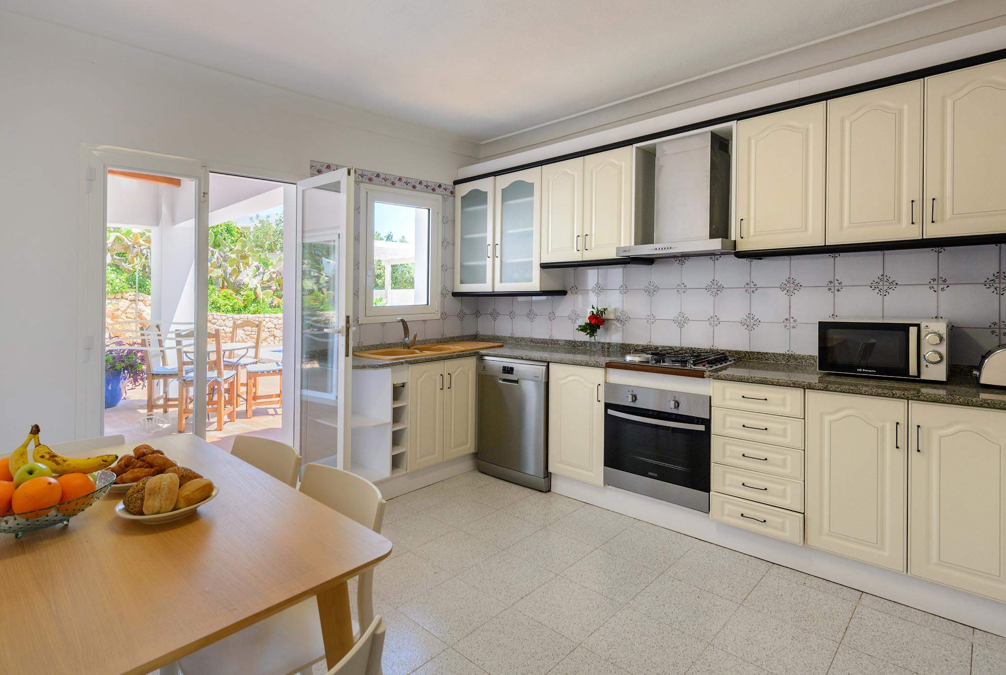 Sa Rota Family Villa, 4 bedroom villa in San Jose and South West Coast, Ibiza