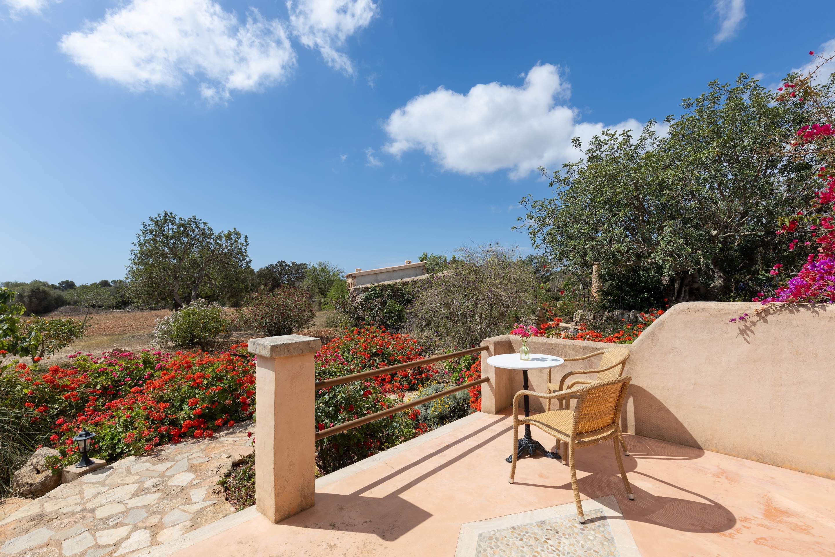 Finca Sea and Sky Studio Mestral, 1 bedroom villa in Cala d'Or , Majorca